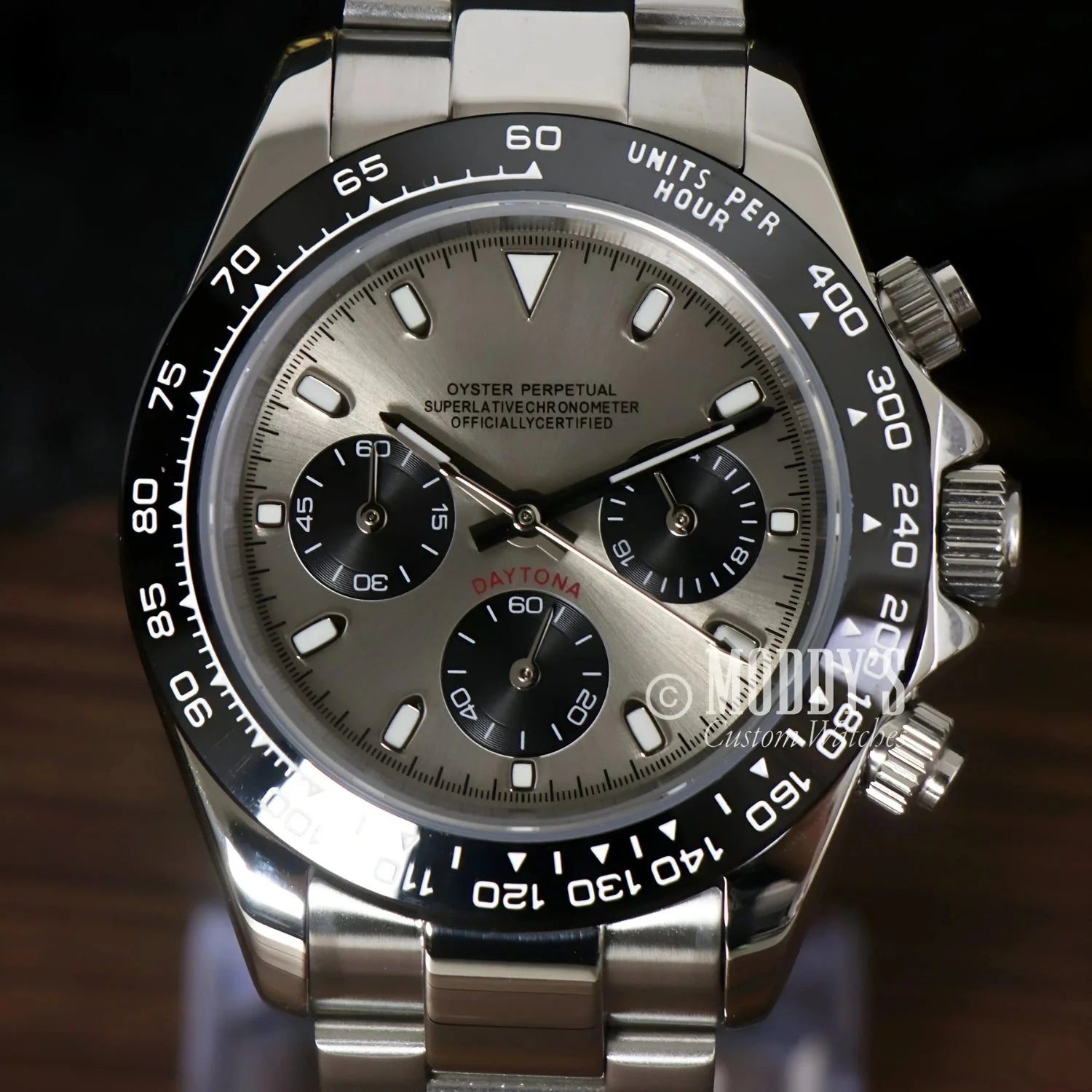 Silver Rolex Daytona wristwatch featured in Seitona Champagne with Seiko VK63 hybrid movement