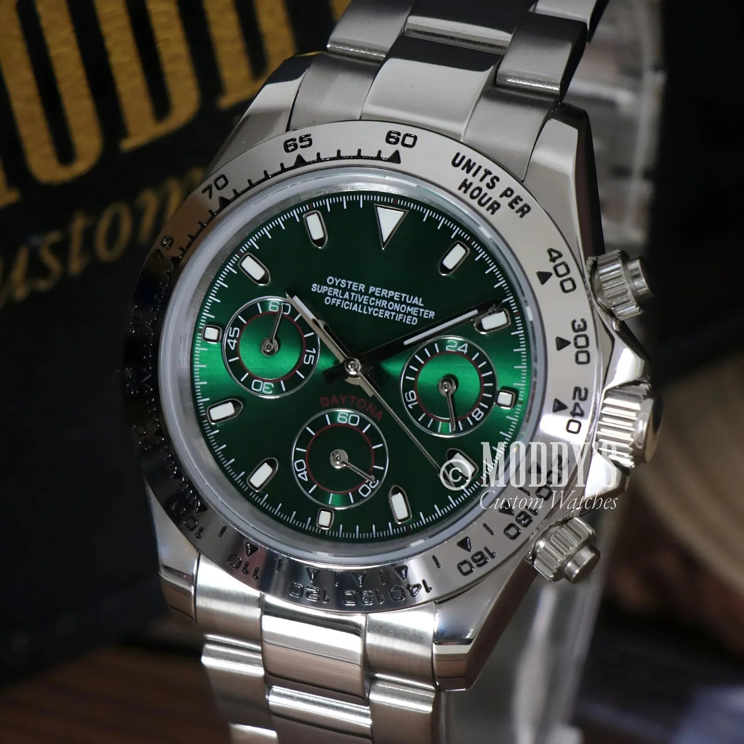 Green-faced stainless steel wristwatch Seitona Silver with Seiko VK63 hybrid movement