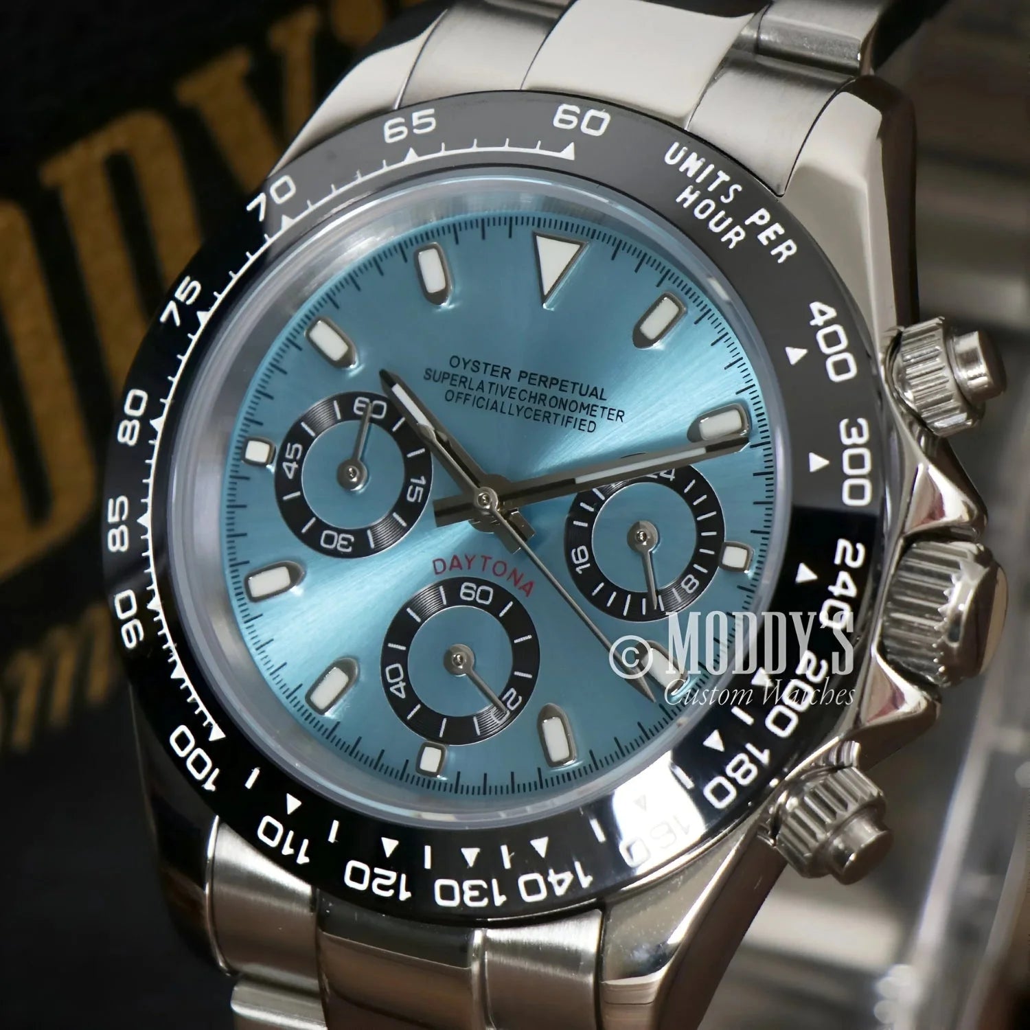 Light blue Daytona watch from Seitona featuring VK63 hybrid movement and ice blue design