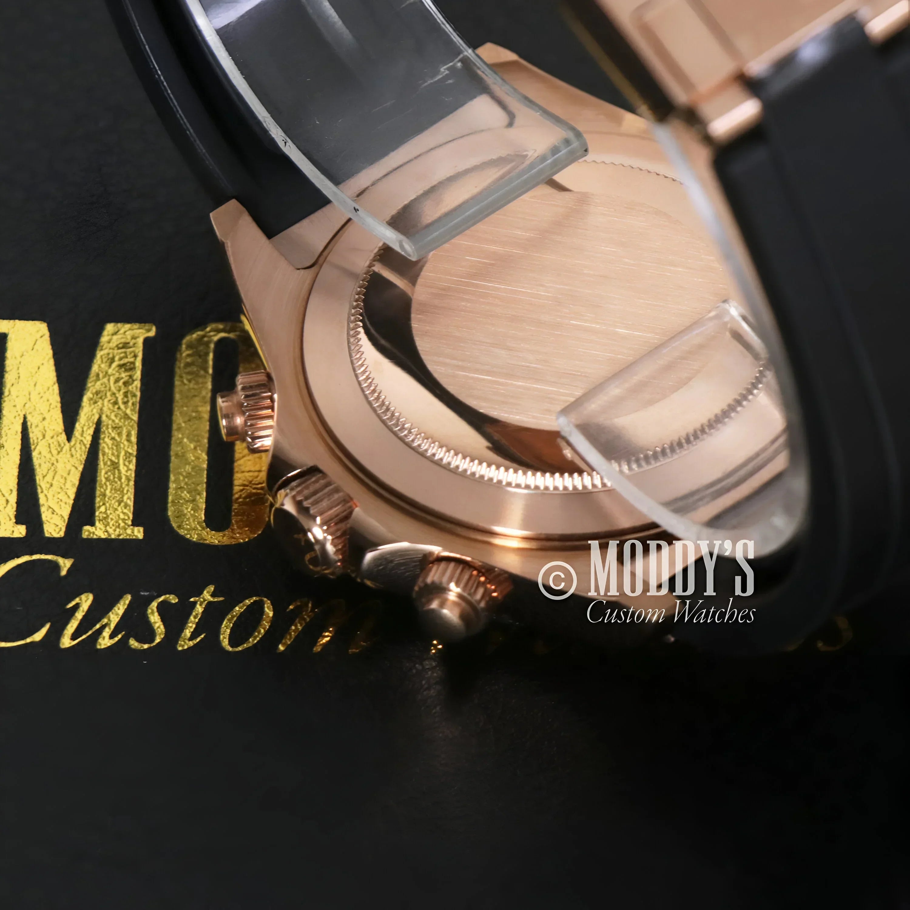 Rose Gold wristwatch from Seitona featuring Seiko VK63 hybrid movement design