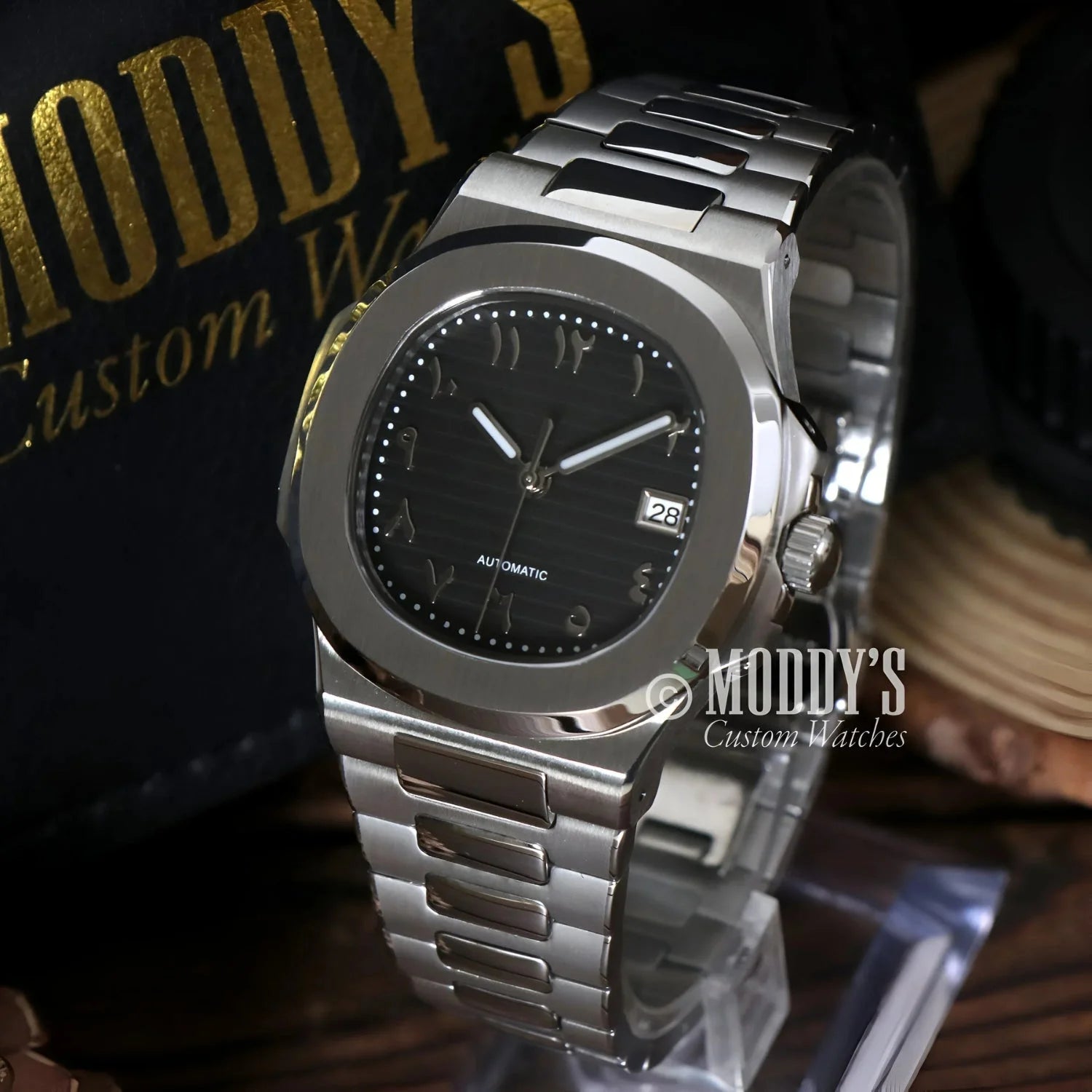 Silver wristwatch featuring Arabic numerals, NH35 automatic movement, Nautiko | Arabic Black