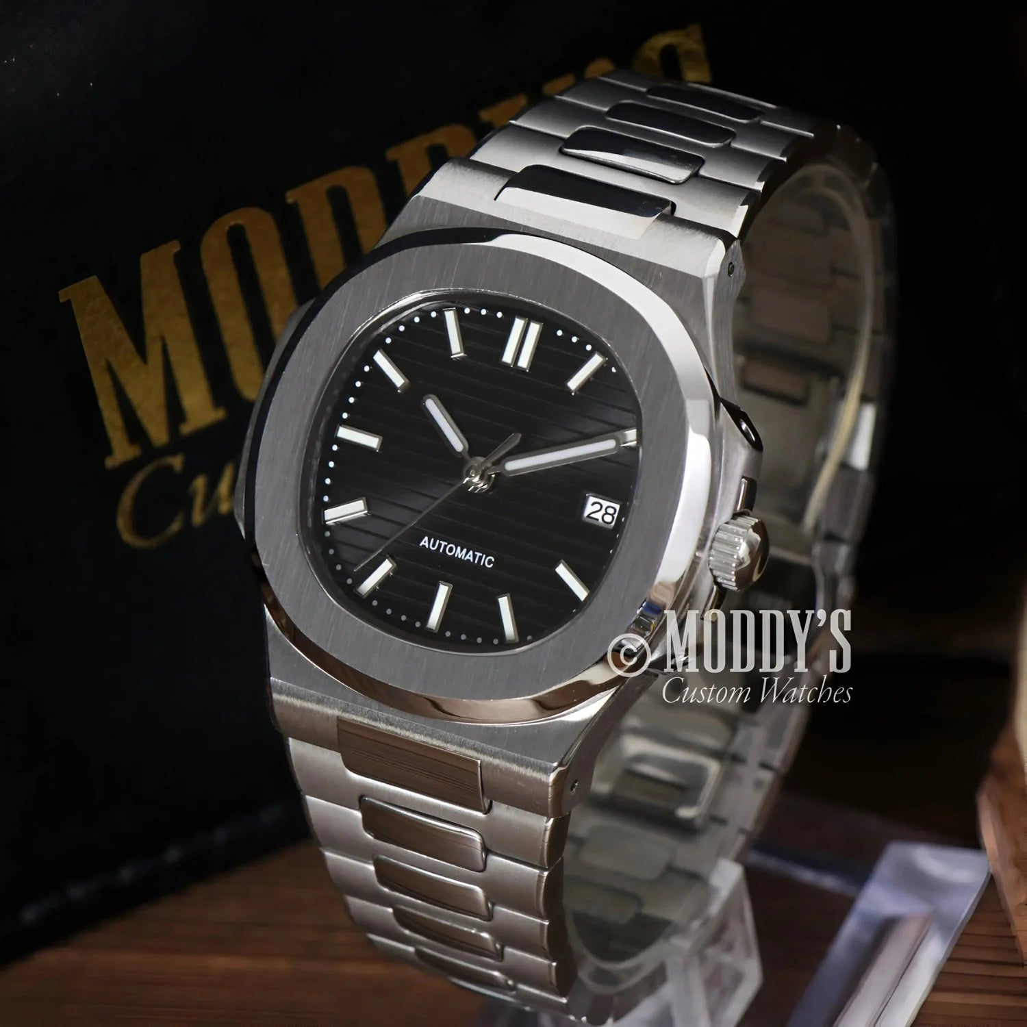 Silver-toned Automatic Wristwatch Nautiko Black with NH35 Movement and 904L Stainless Steel