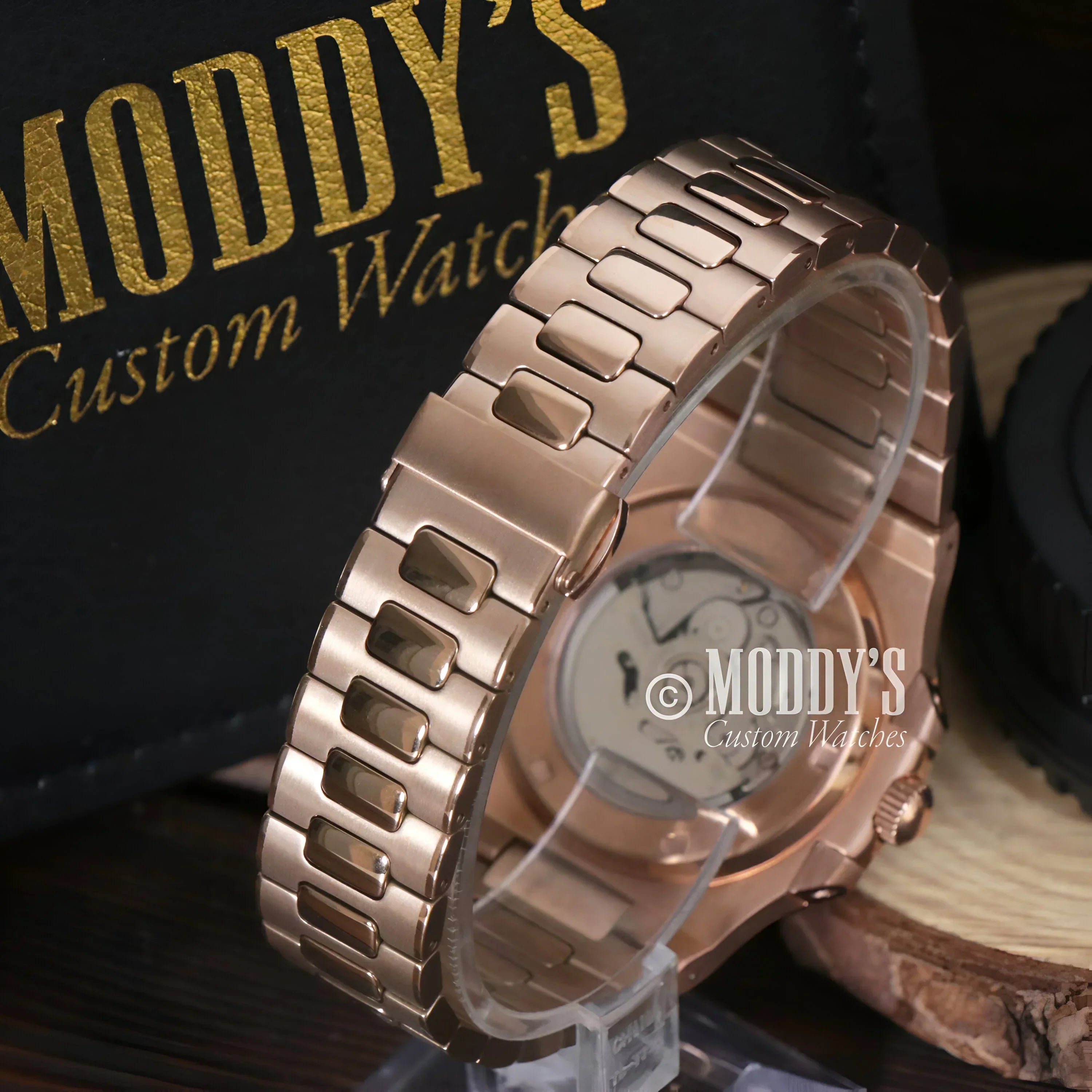 Rose Gold Wristwatch Nautiko with NH35 Automatic Movement in Rose Gold Black design