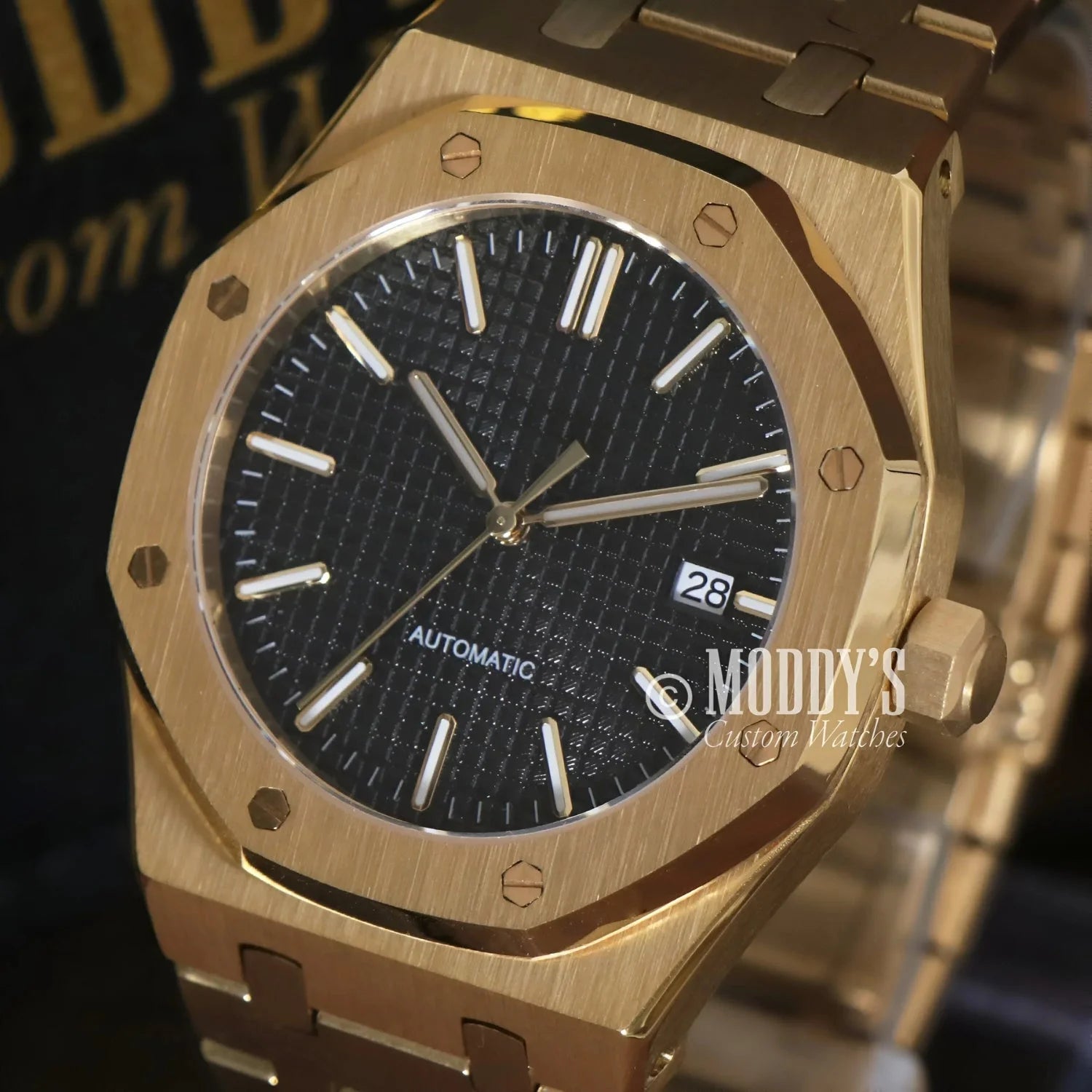 Gold-toned automatic Royal Seikoak wristwatch featuring NH35 automatic movement