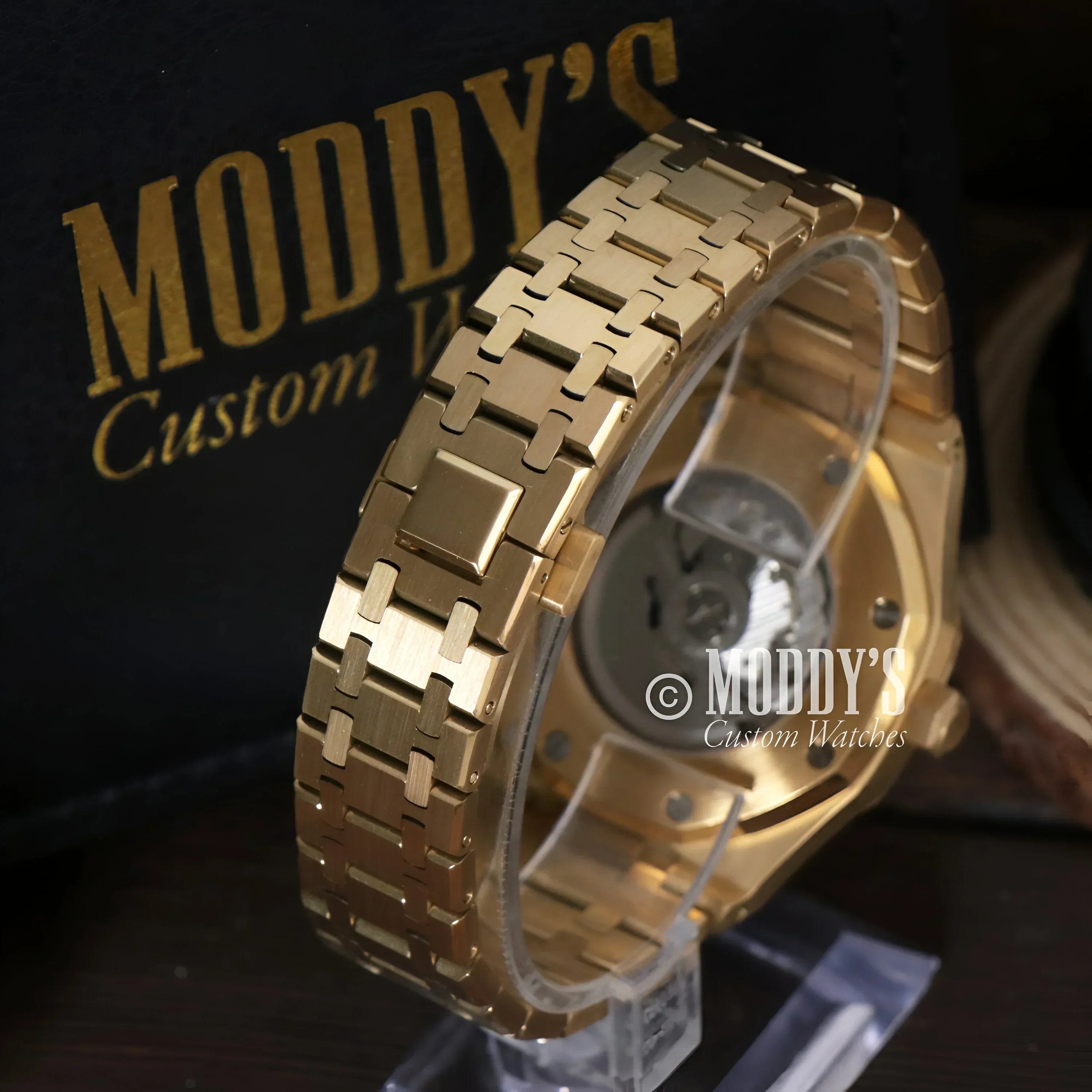 Gold-toned Royal Seikoak wristwatch with metal band and NH35 automatic movement