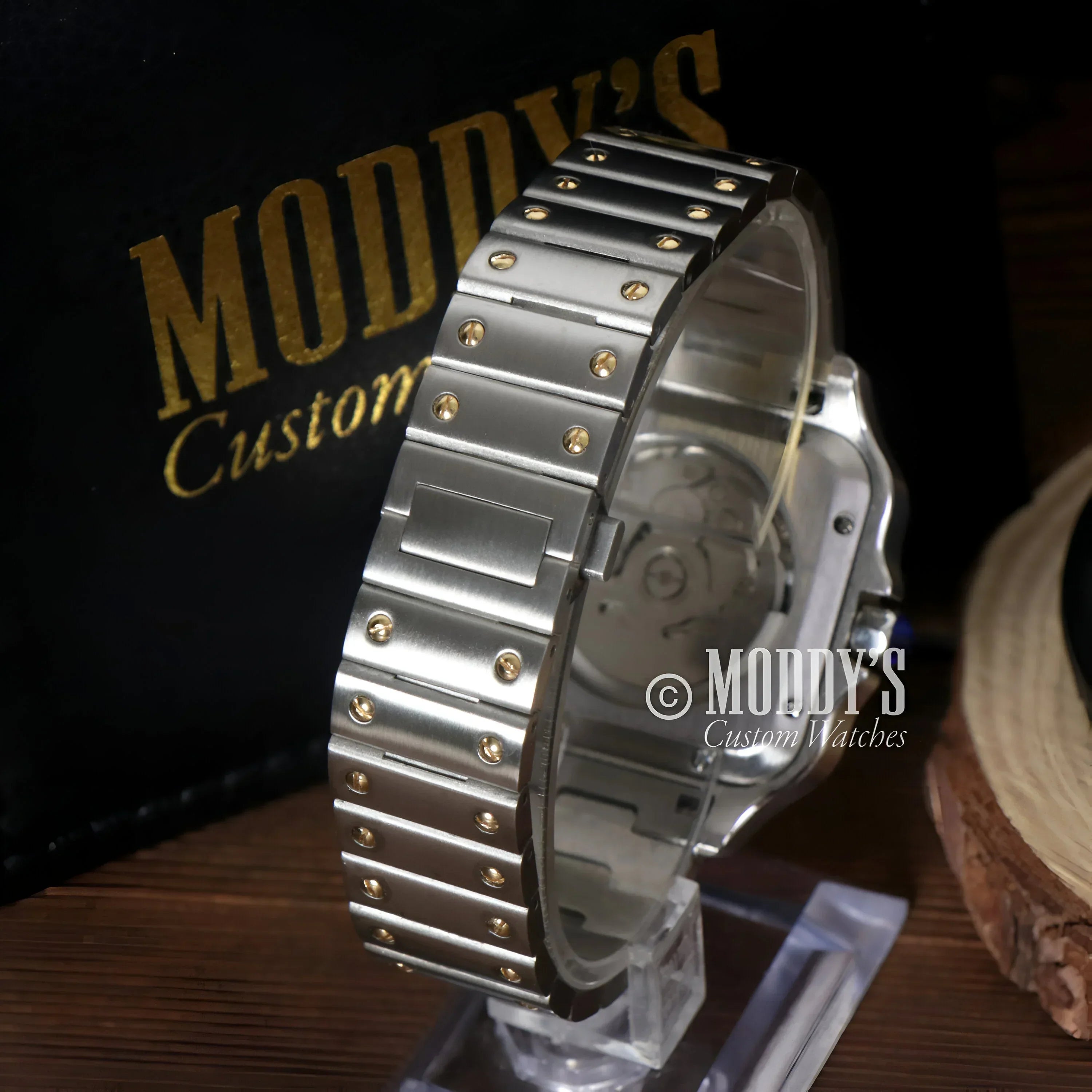 Silver watch with gold accents featuring Seiko NH35 automatic movement, Santeiko Gold-Silver