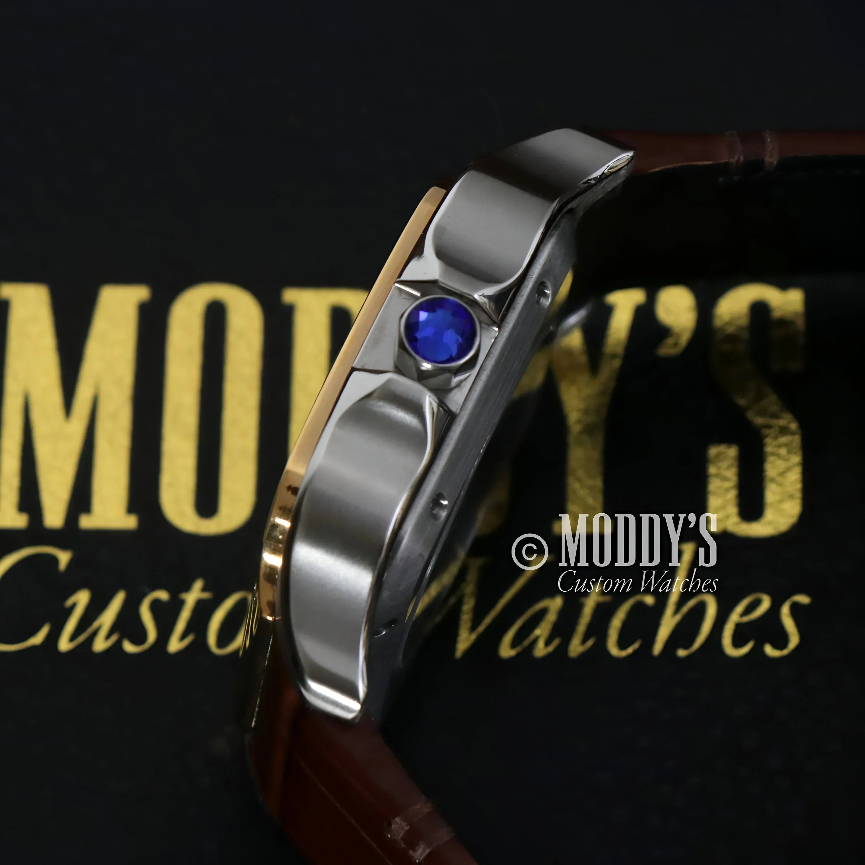 Elegant Santeiko wristwatch with blue jewel and NH35 automatic movement in leather design