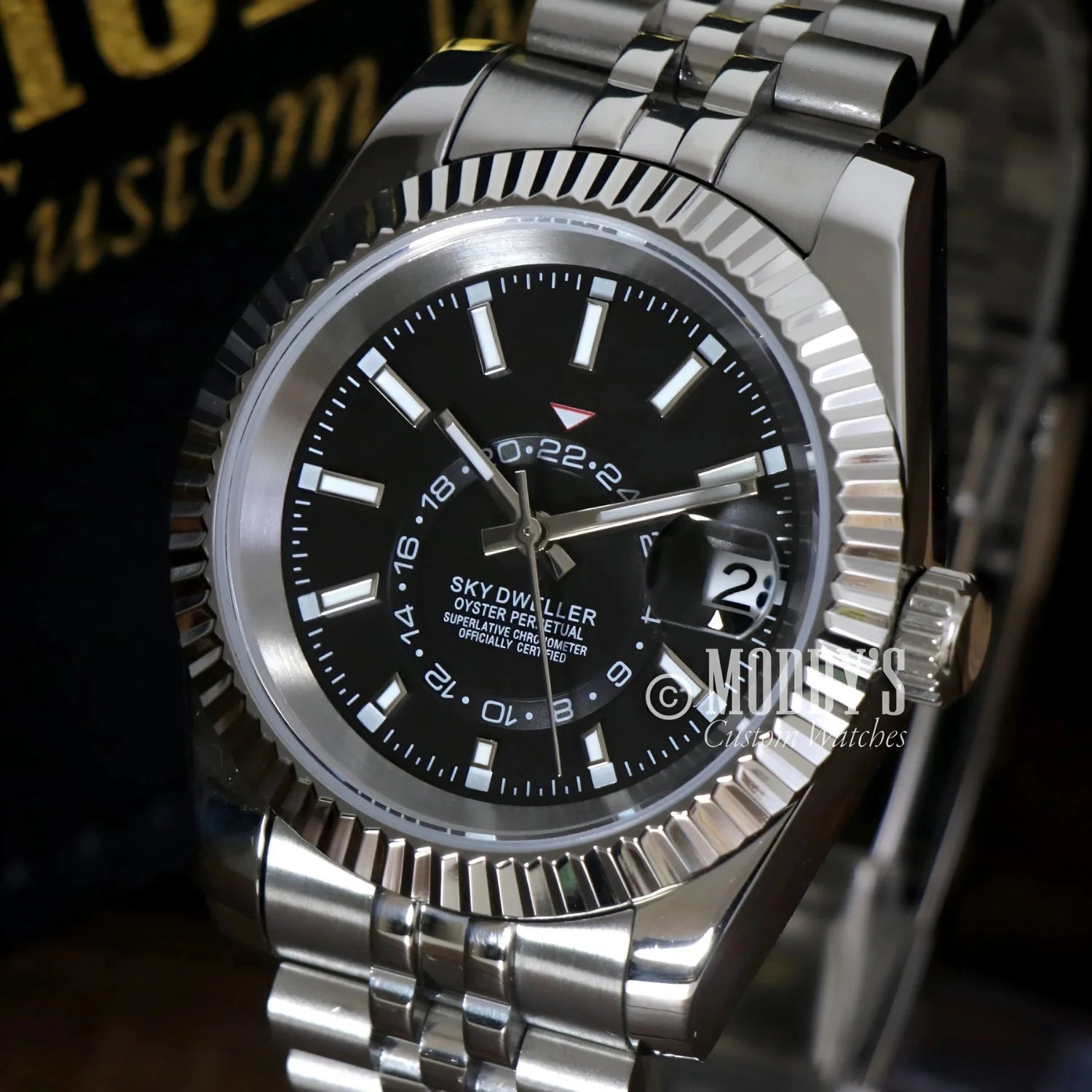 Silver Seikojust Sky Dweller Black wristwatch with black face in 316L stainless steel