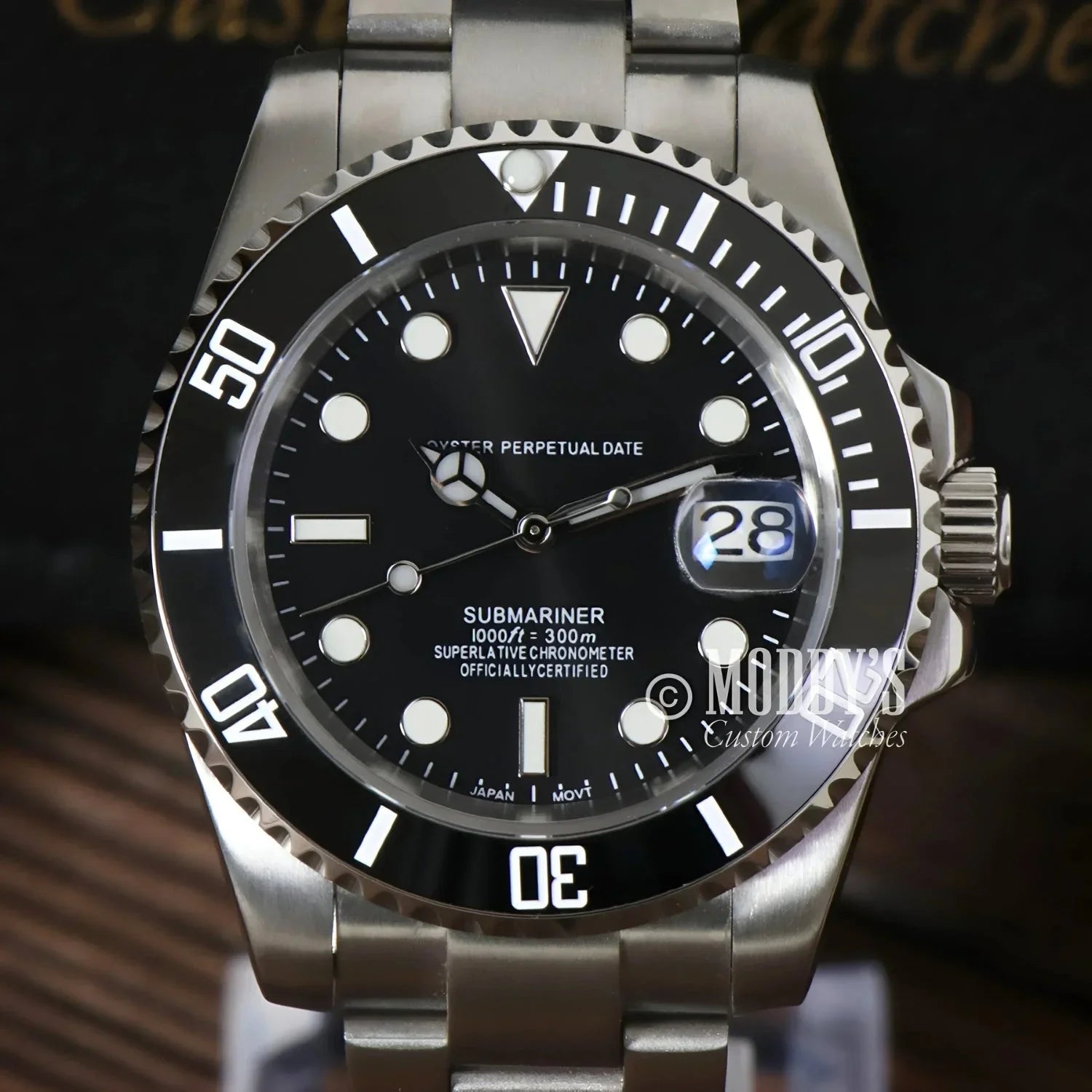Silver Rolex Submariner wristwatch in Seikomariner | Black with NH35 automatic movement