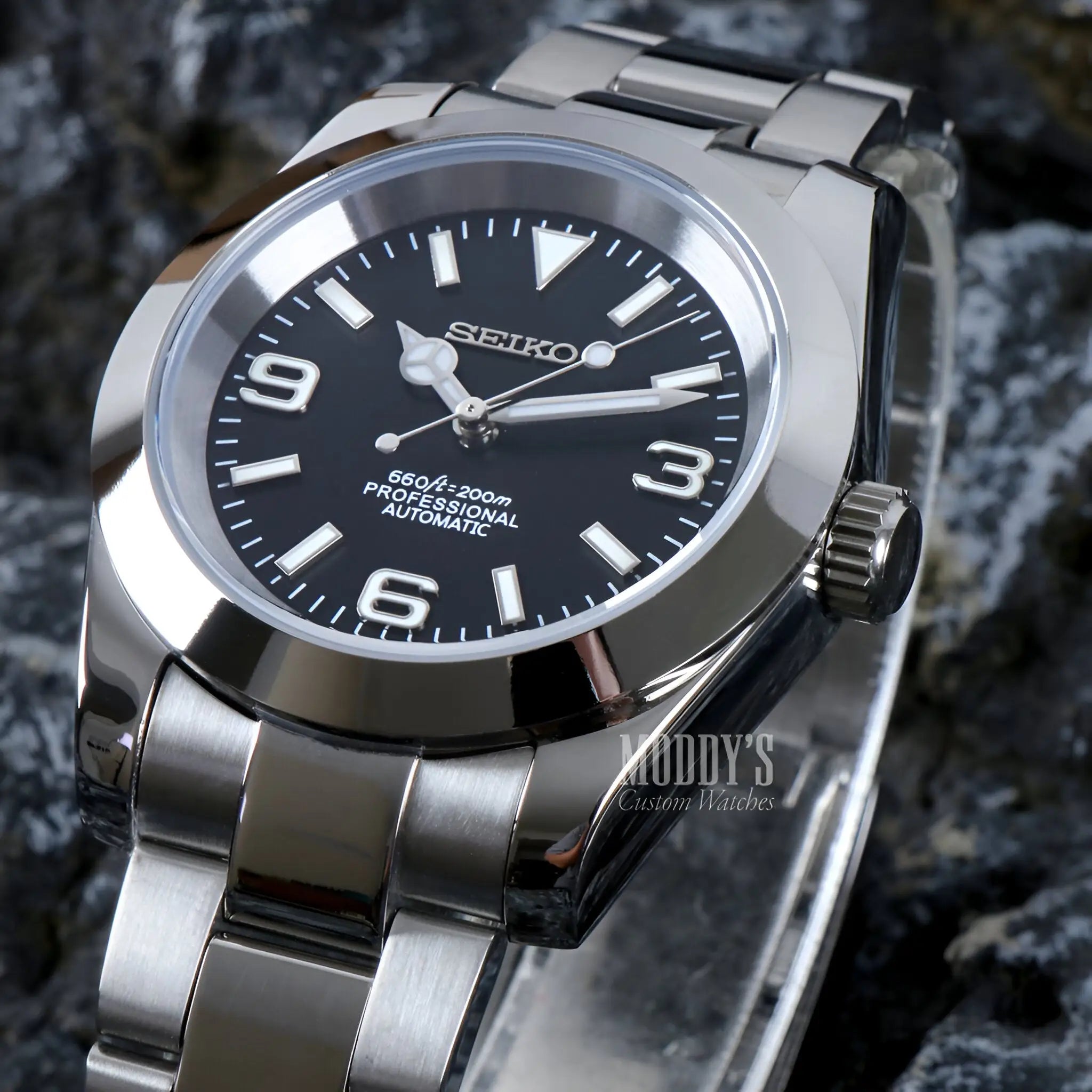 Seiko NH35 automatic Oyster-inspired black dial watch in 316L stainless steel