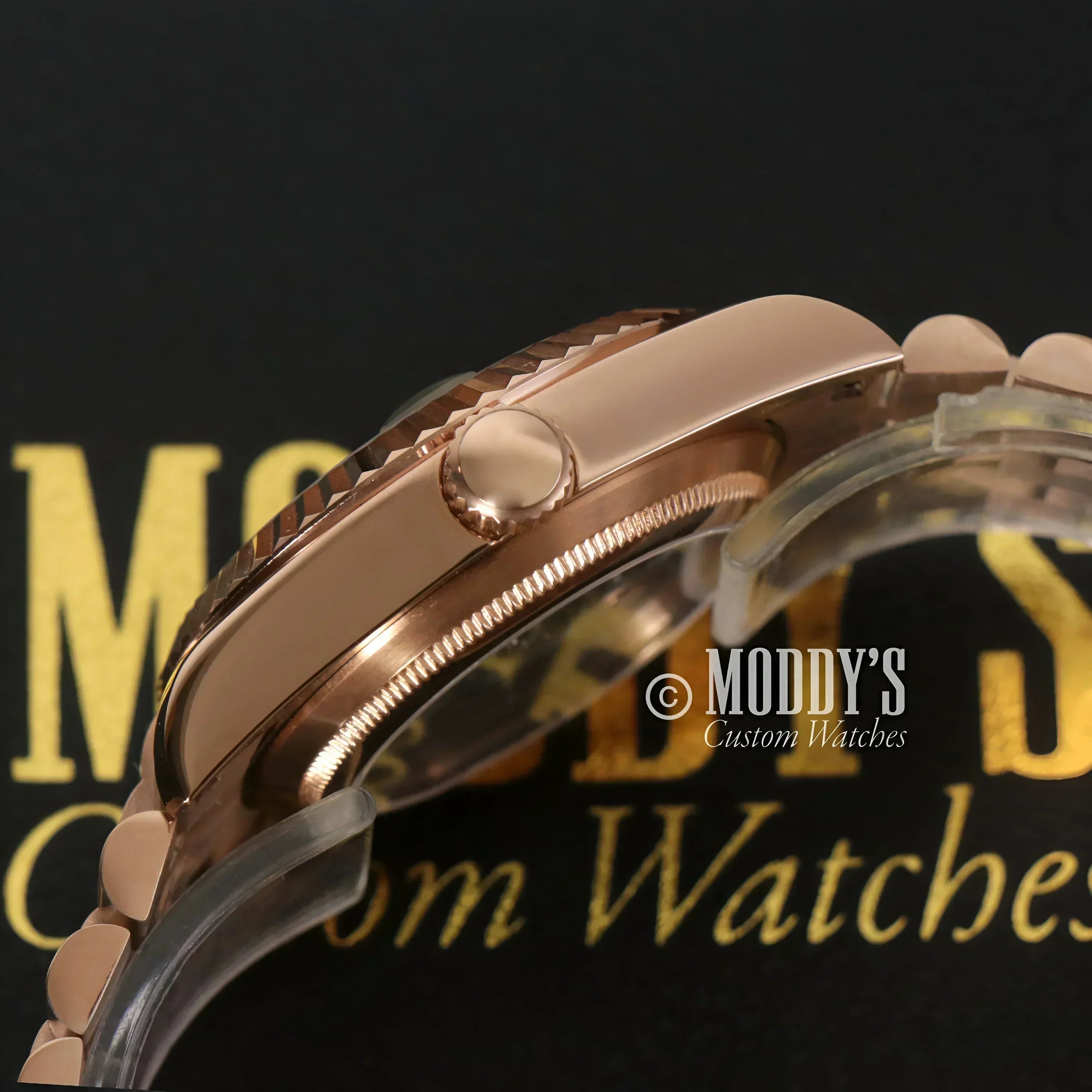 Rose gold watch from Seikojust featuring chocolate crystals and Seiko NH35 automatic movement