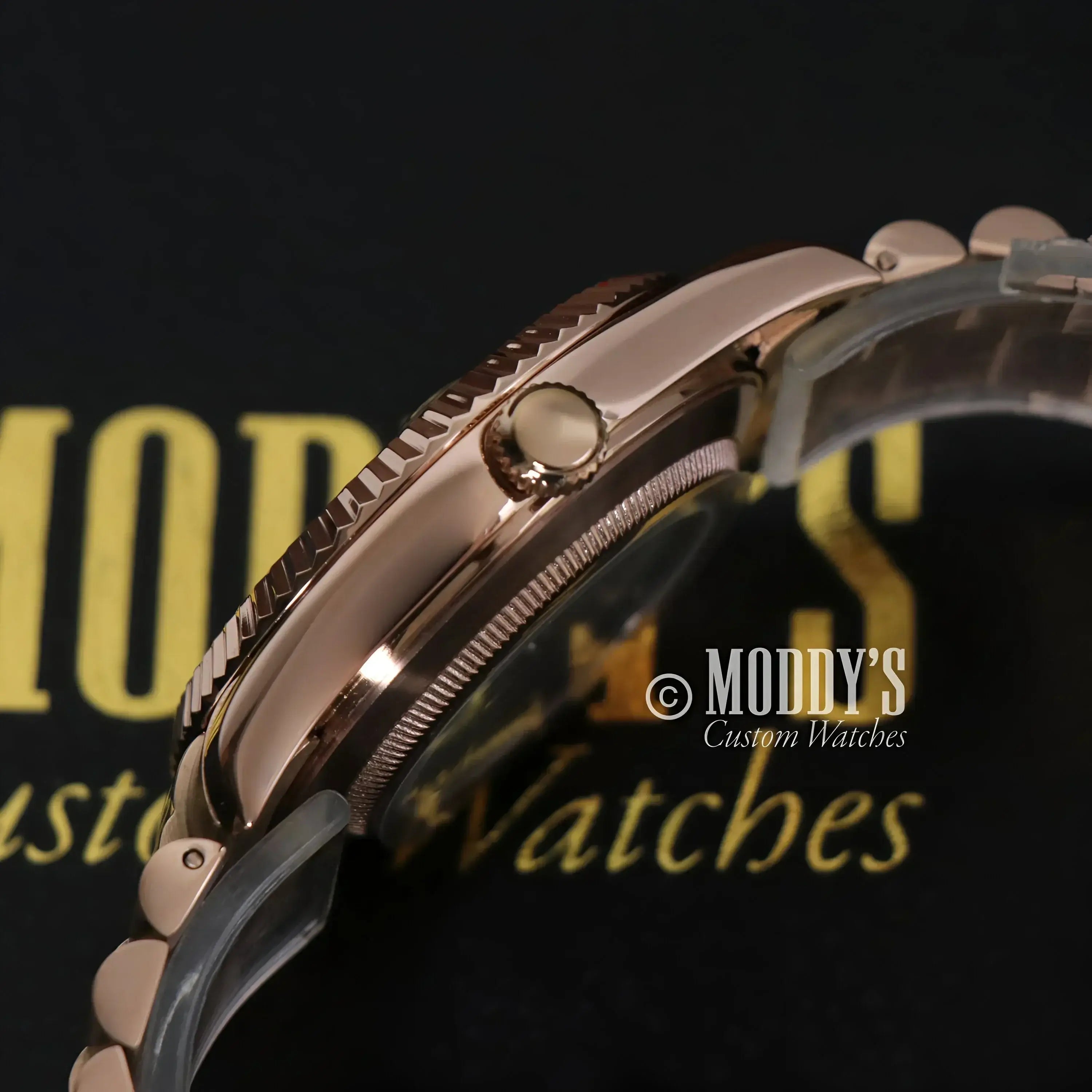 Rose gold wristwatch Seikojust Daydate Rose Gold with Chocolate Arabic and 904L stainless steel