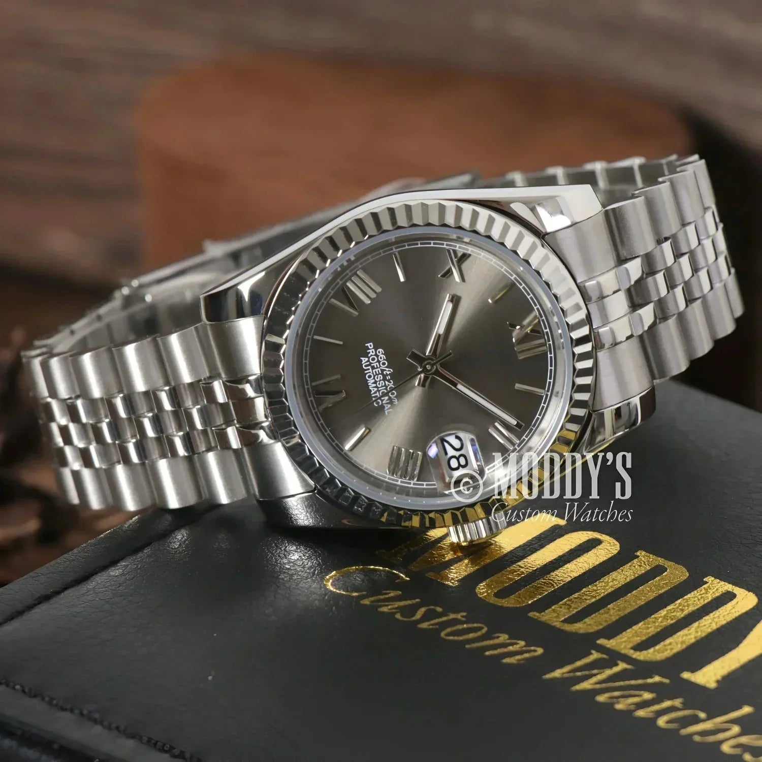 Silver wristwatch with Roman numerals from Seikojust Roman Champagne, featuring Seiko NH35 automatic