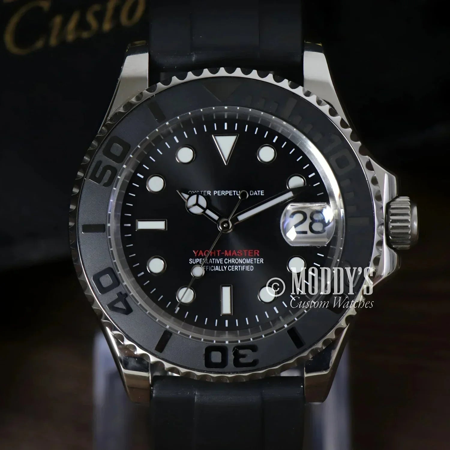 Silver and black wristwatch Seikomariner with NH35 automatic movement and date window