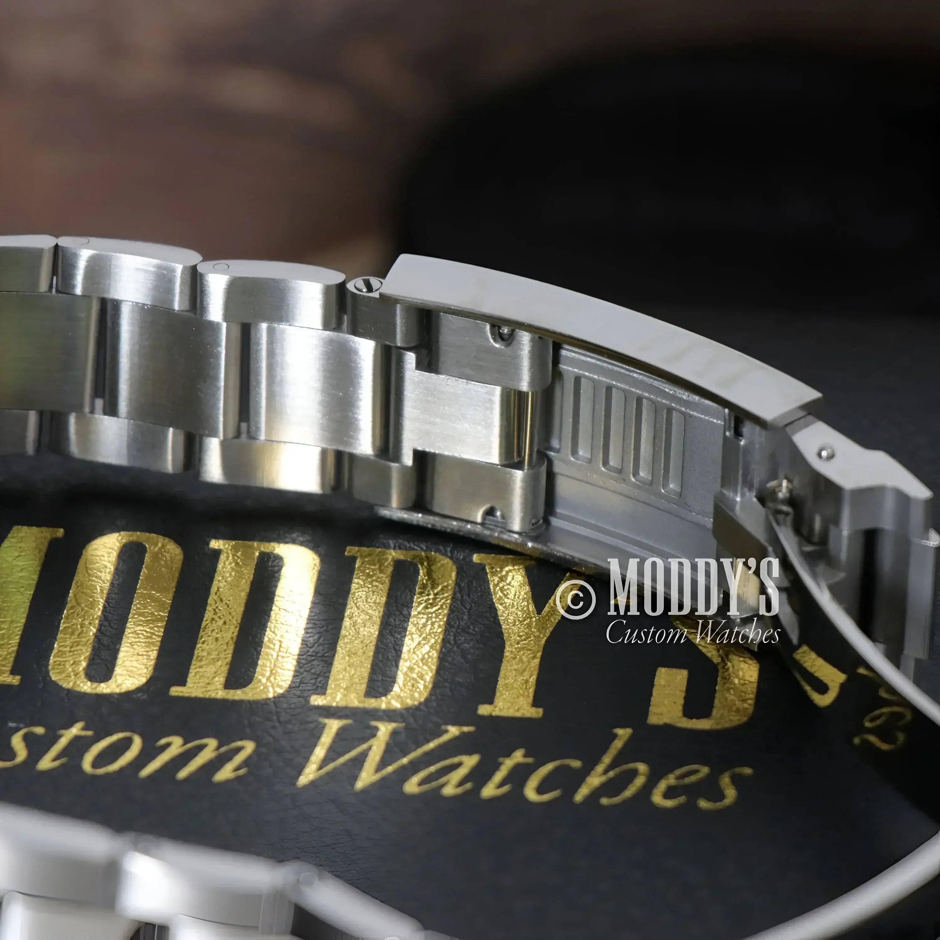 Silver watch band clasp featured in Seitona Black - White for Seiko Mod Daytona