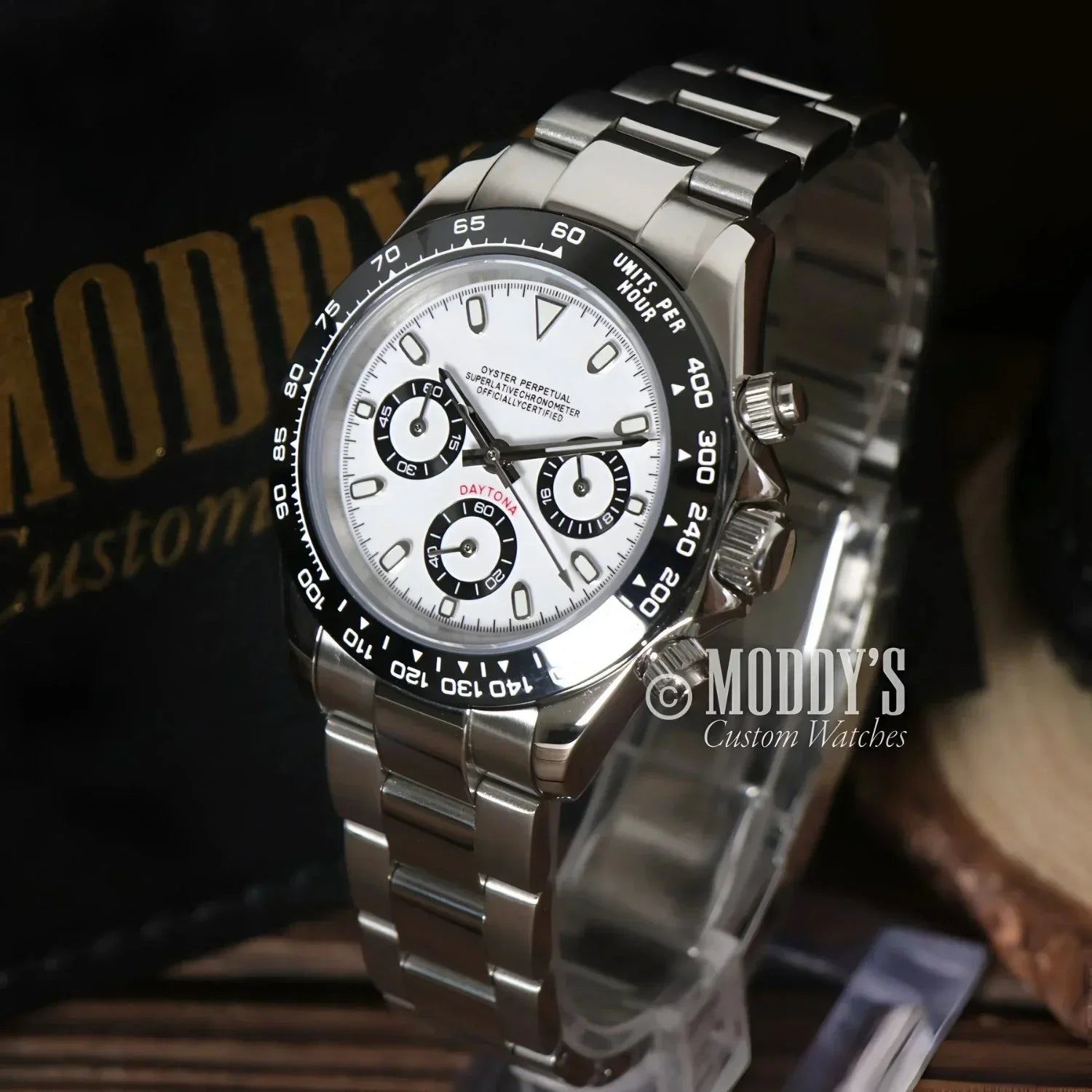 Silver Rolex Daytona watch displayed in Seitona Panda with Seiko VK63 hybrid movement