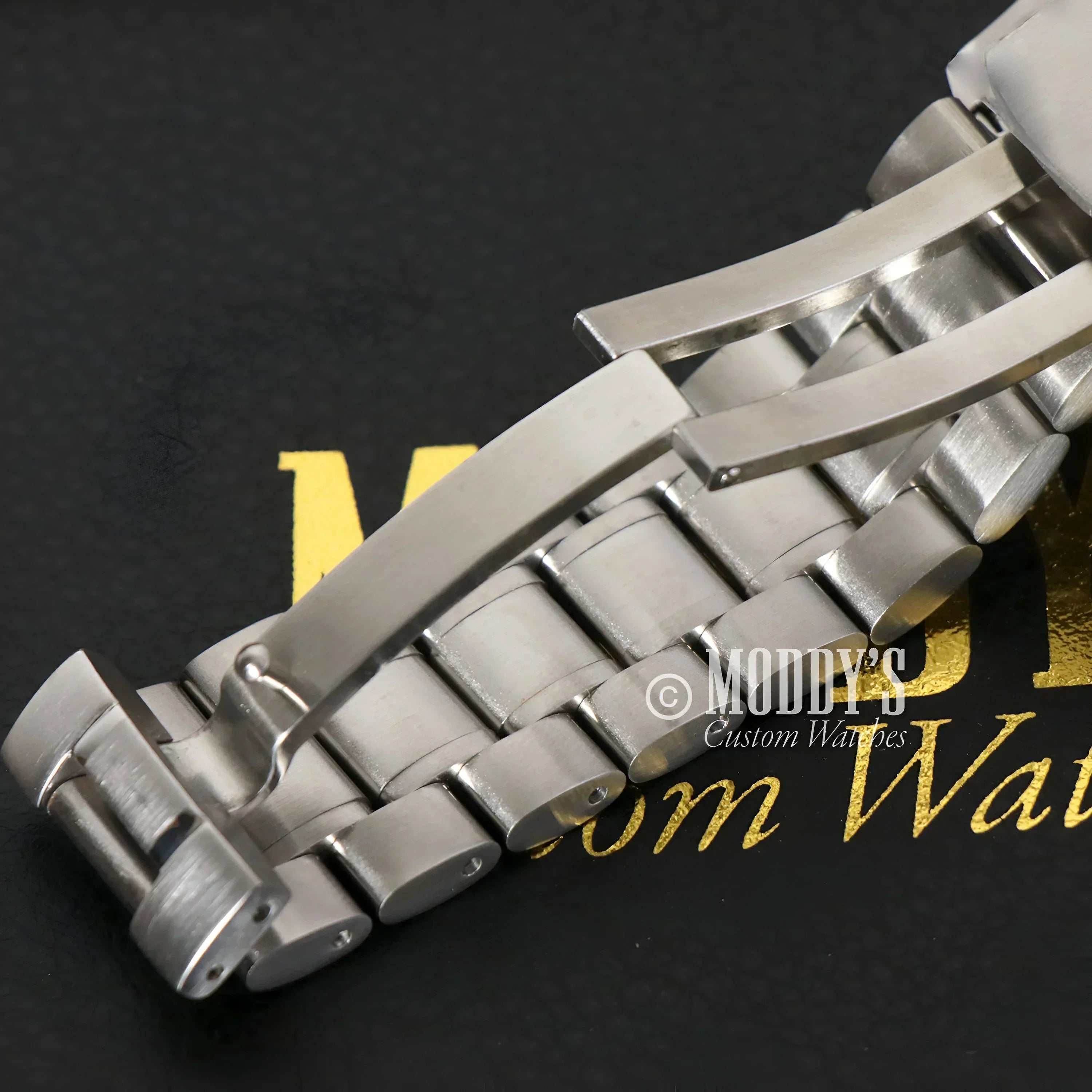 Silver metal watch band for Speedseiko Black with Seiko VK63 hybrid movement