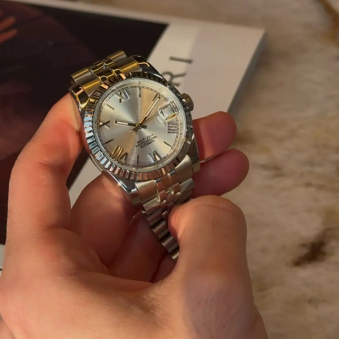 Seiko NH35 automatic watch with iconic Datejust design, Roman numerals