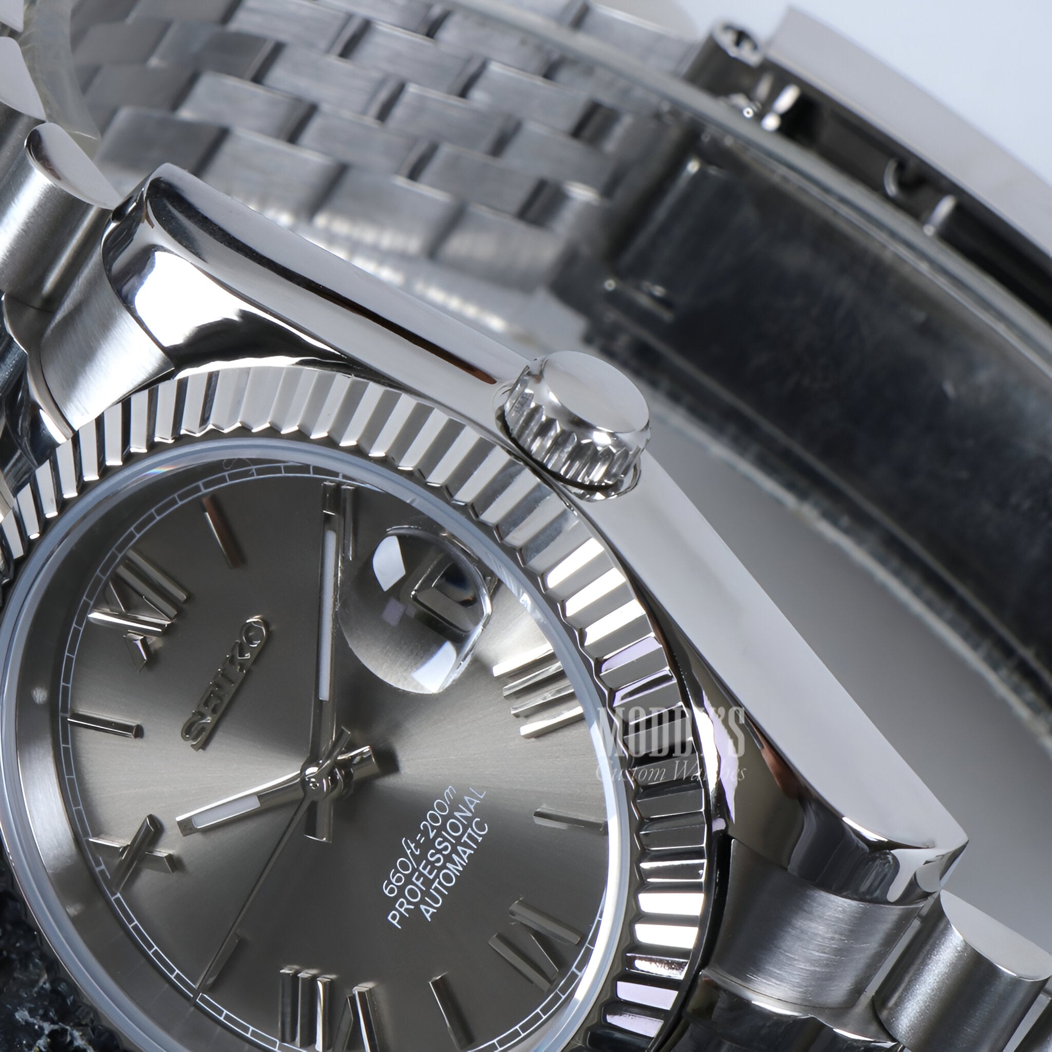 Seikojust | Roman Champagne