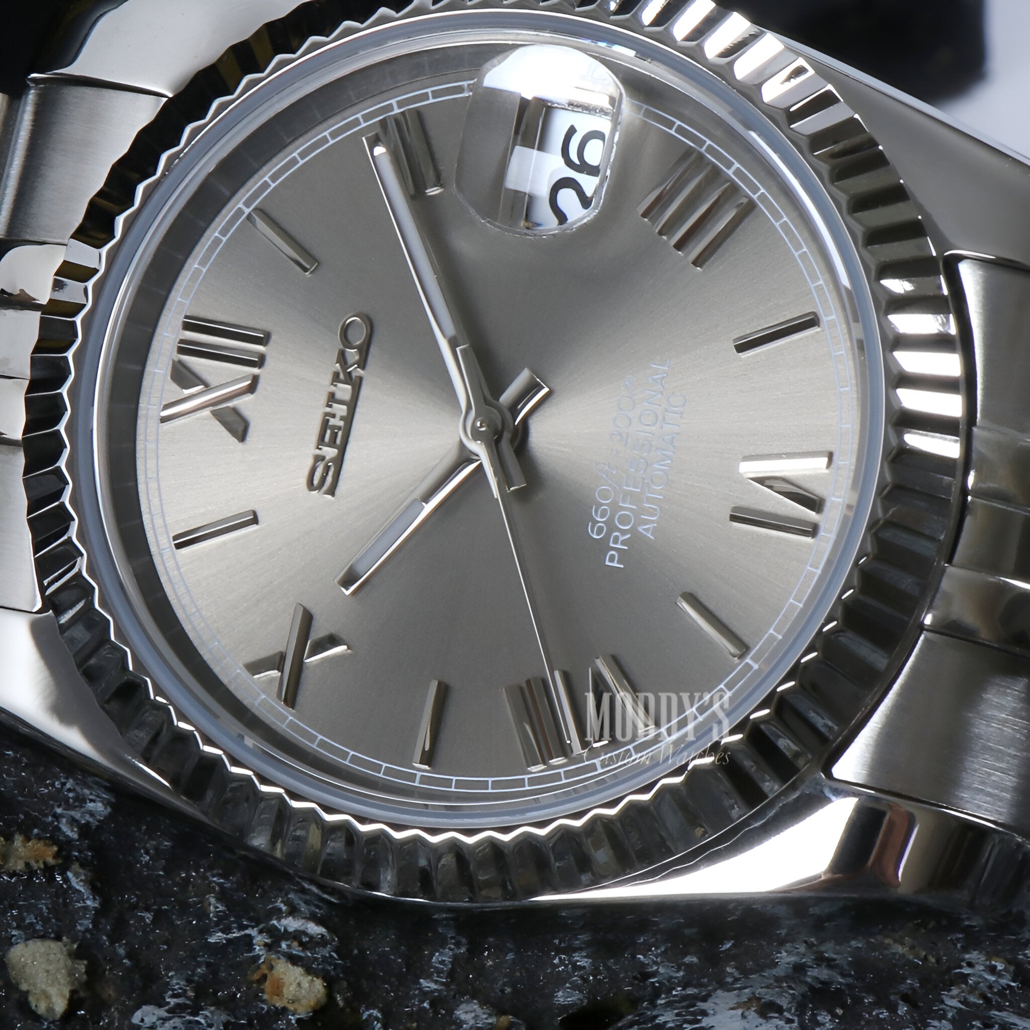 Seikojust | Roman Champagne
