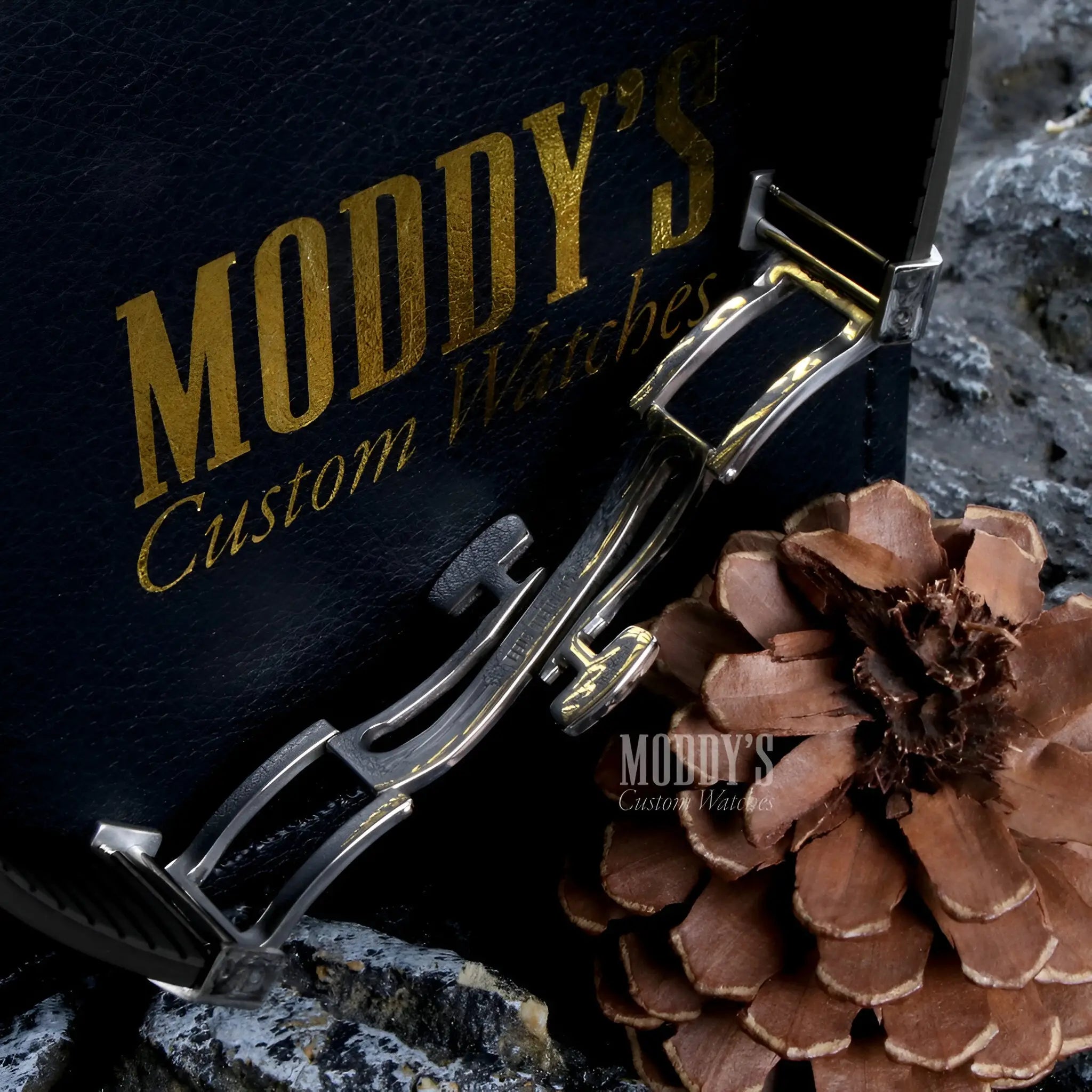 Seikonaut Black: Moddys custom black leather watch with gold accents