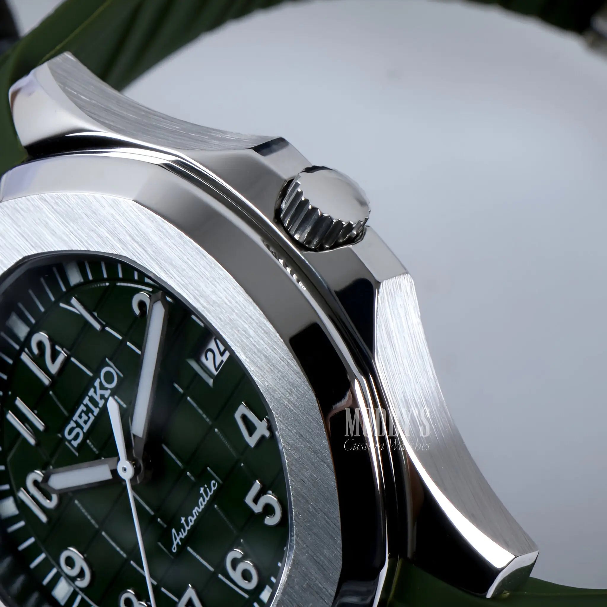 Seiko NH35 automatic mod Aquanaut green watch with sapphire glass
