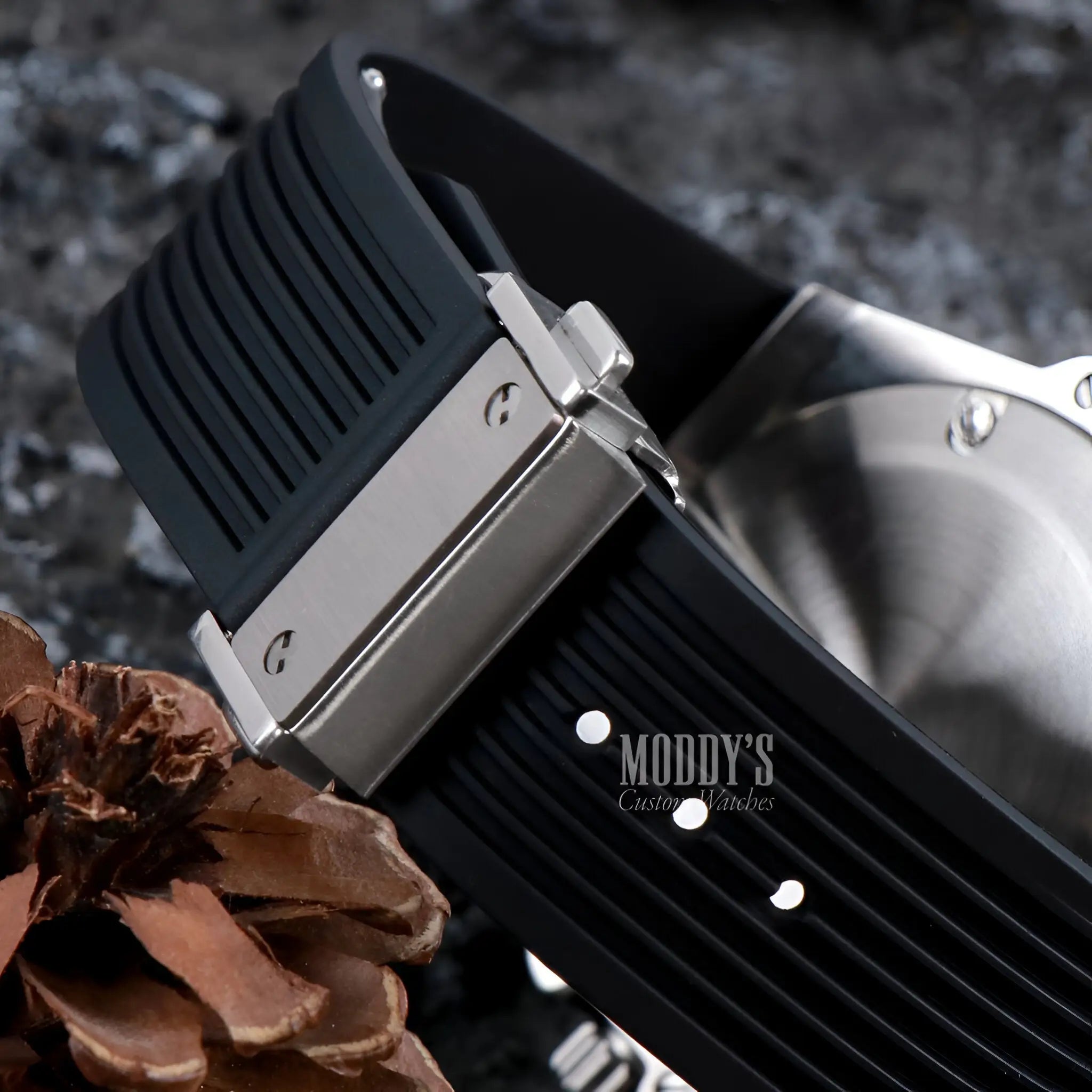 Hubleiko Big Bang Skeleton black rubber watch with silver buckle