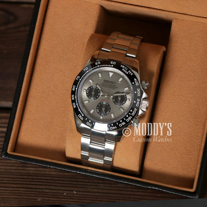 Seiko mod Daytona watch with stainless steel 316L band and black accents