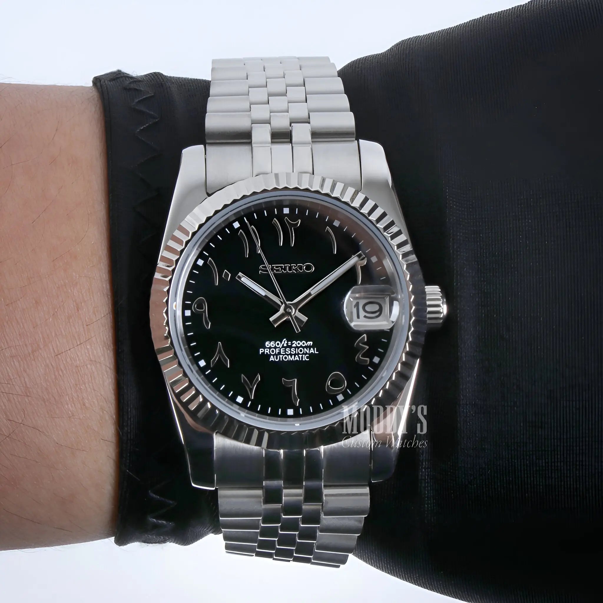 Seiko NH35 automatic mod Datejust watch with black Arabic dial