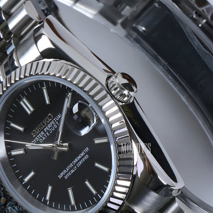 Seikojust | Classic Black