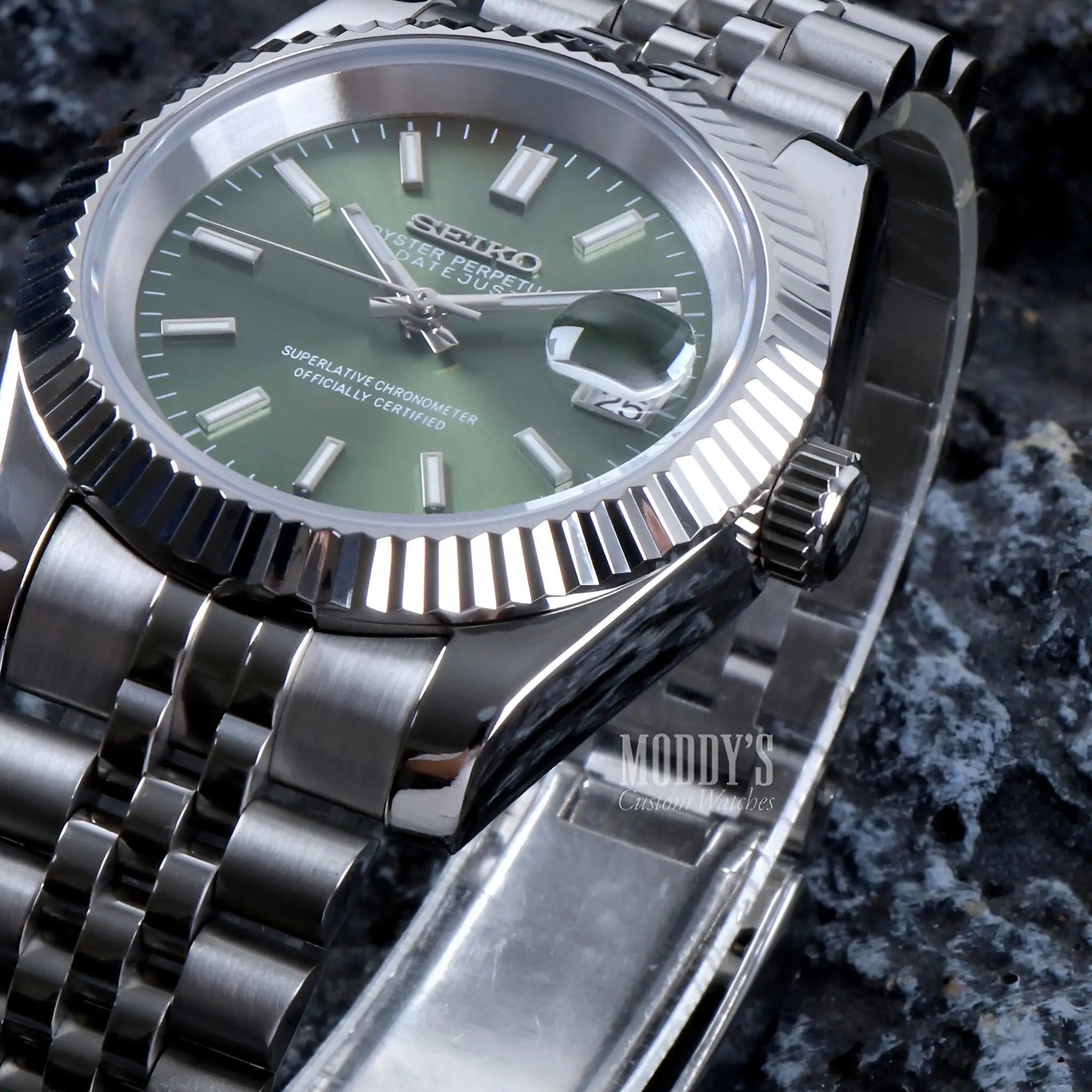 Seiko mod Datejust in mint green with NH35 automatic diver design