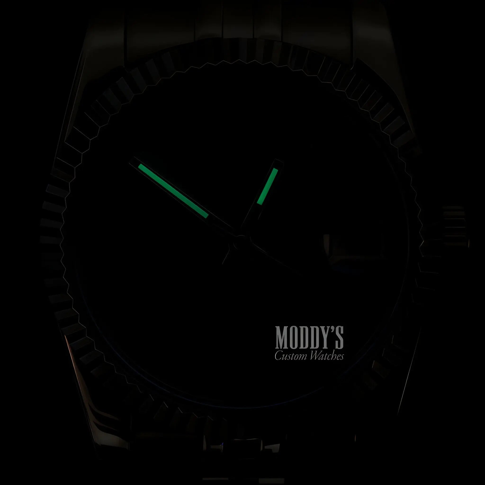 Seiko NH35 automatic green lume watch with iconic Datejust design