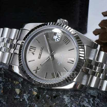 Seiko mod Datejust with NH35 automatic, Roman numerals and date window
