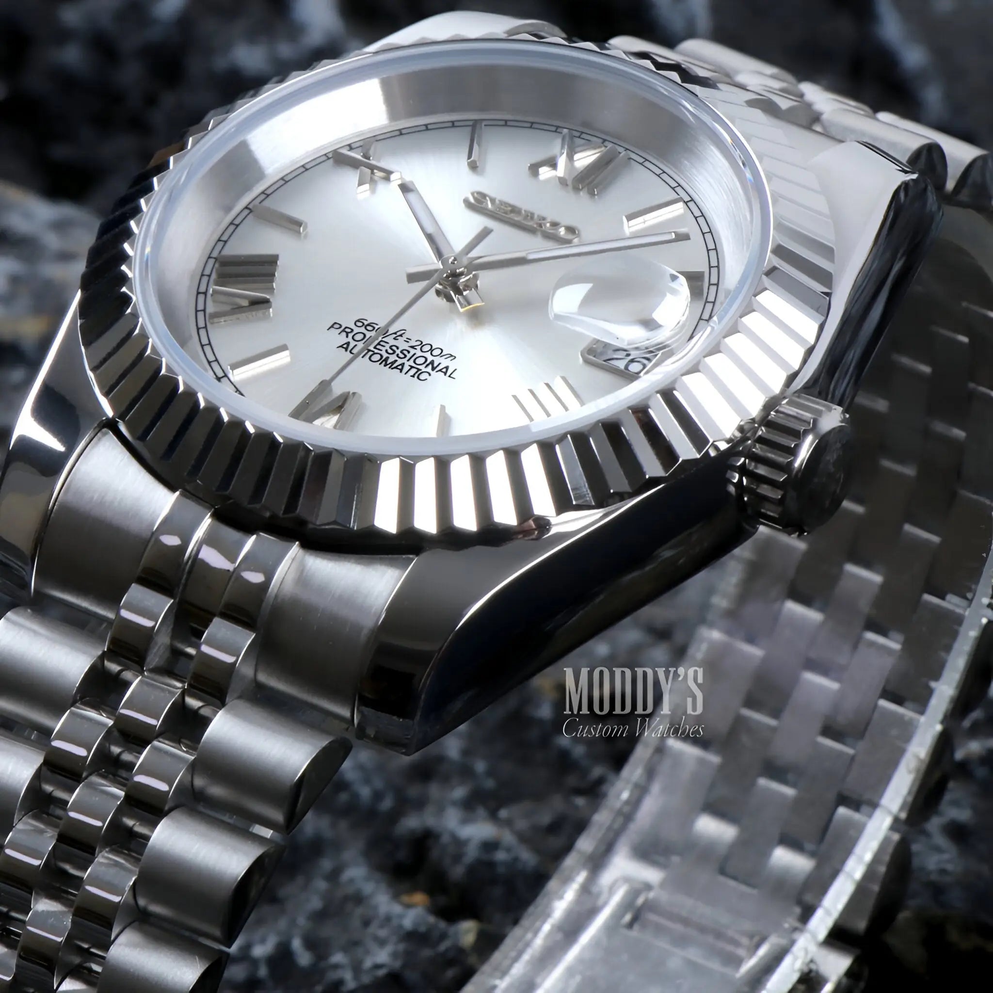 Seiko mod Datejust with NH35 automatic and iconic design
