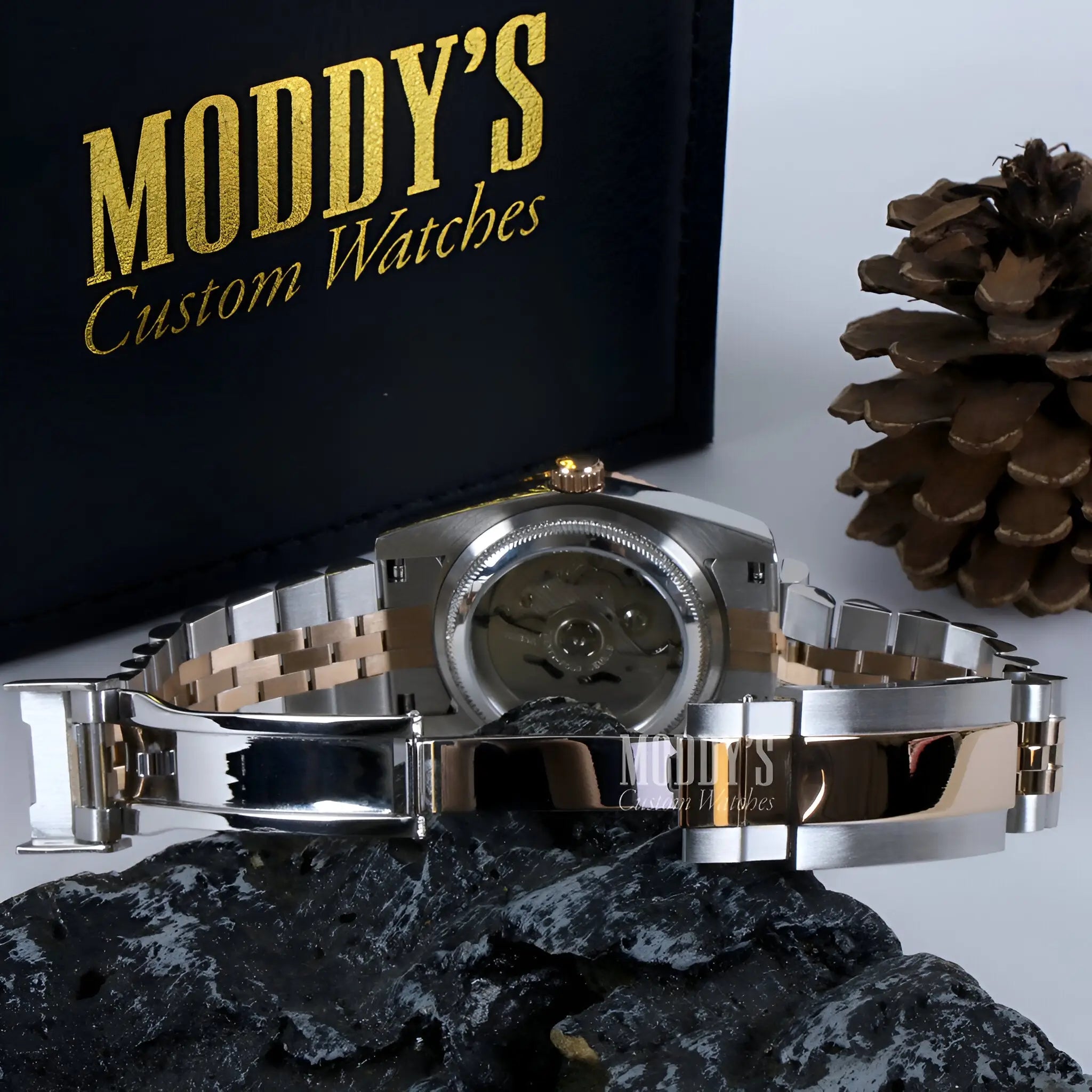 Seikojust Wimbledon two-tone watch with 316L stainless steel case and NH35 automatic movement