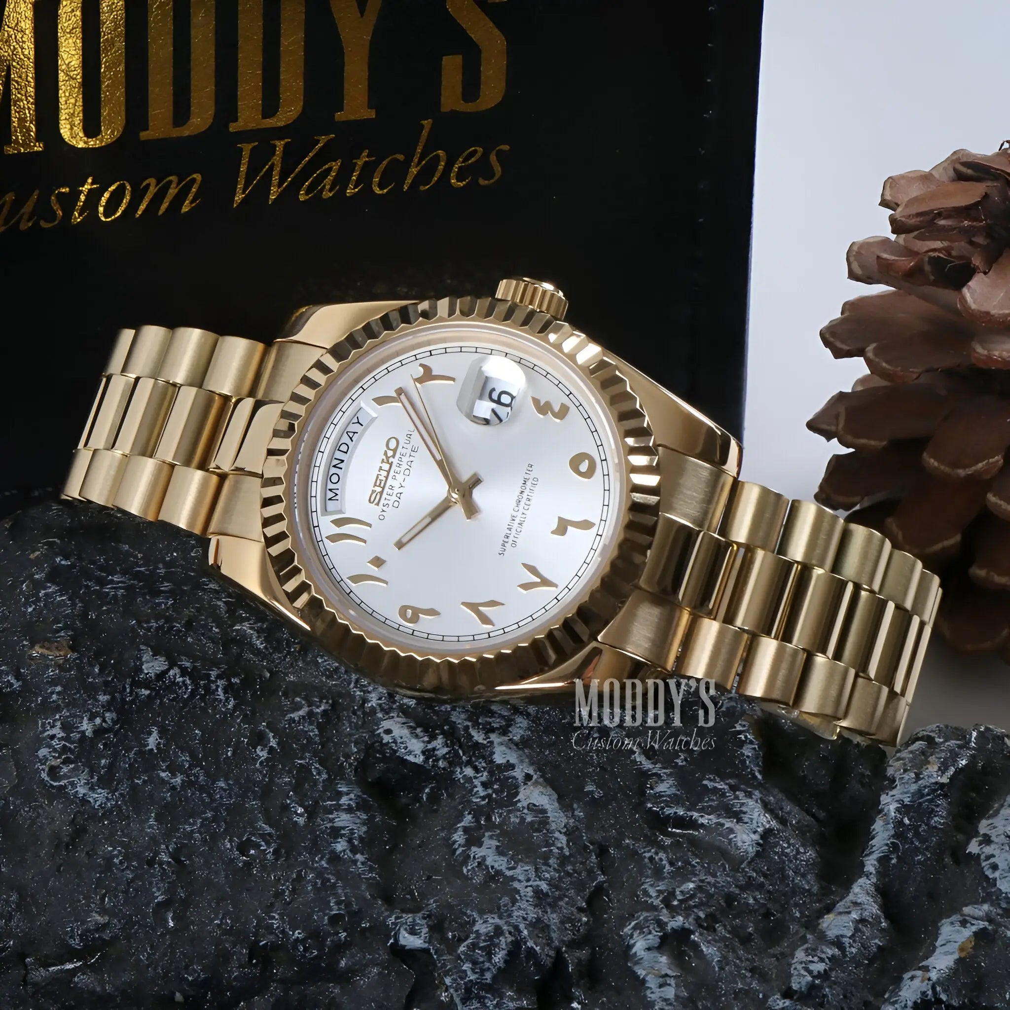 Seiko mod Datejust watch with white dial, Roman numerals, 316L steel, automatic movement