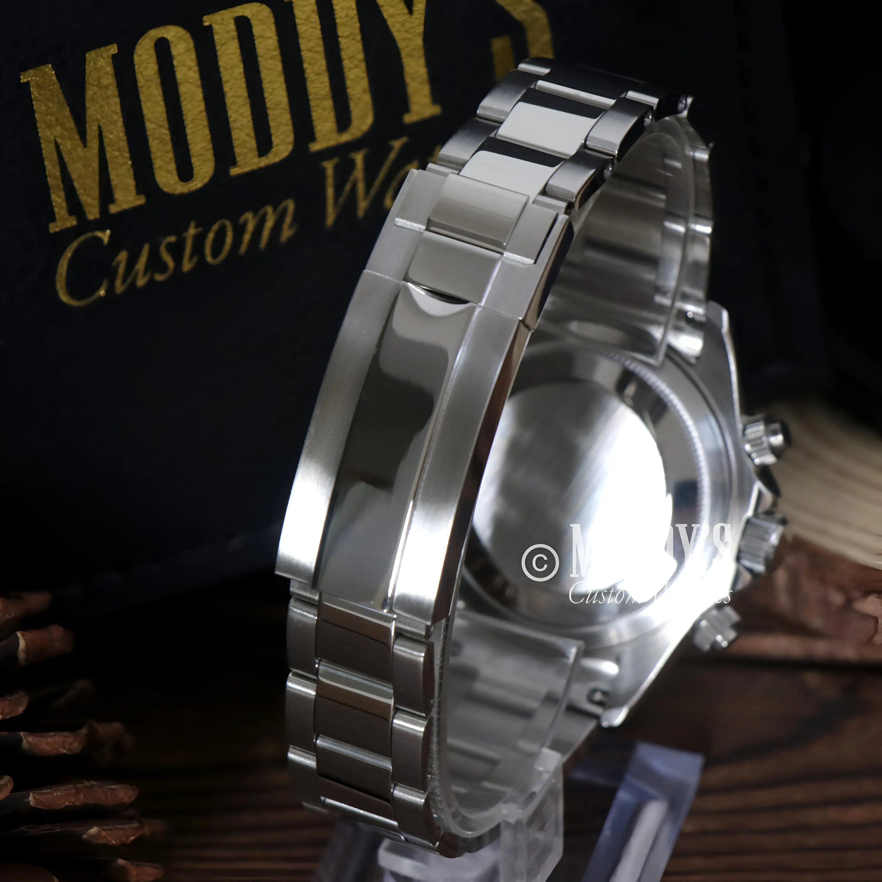 Seiko VK63 hybrid silver chronograph watch with water resistance