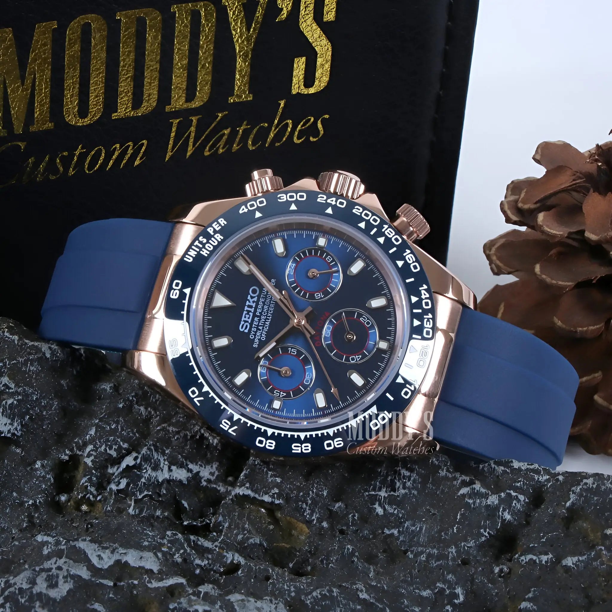 Seiko VK63 hybrid mod Daytona chronograph in royal blue