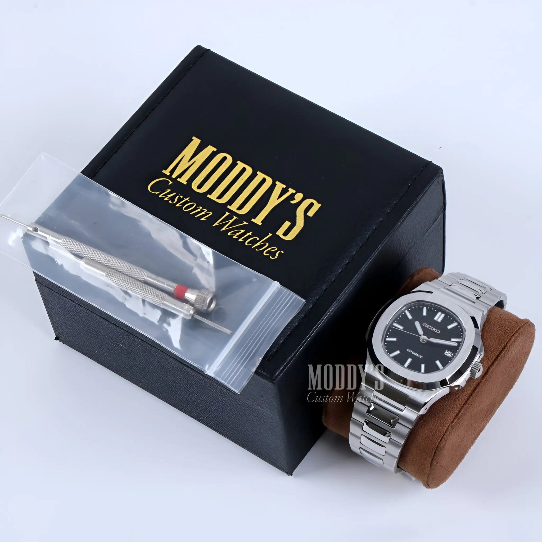 Seiko Mod Nautilus NH35 watch with 904L steel case, black dial