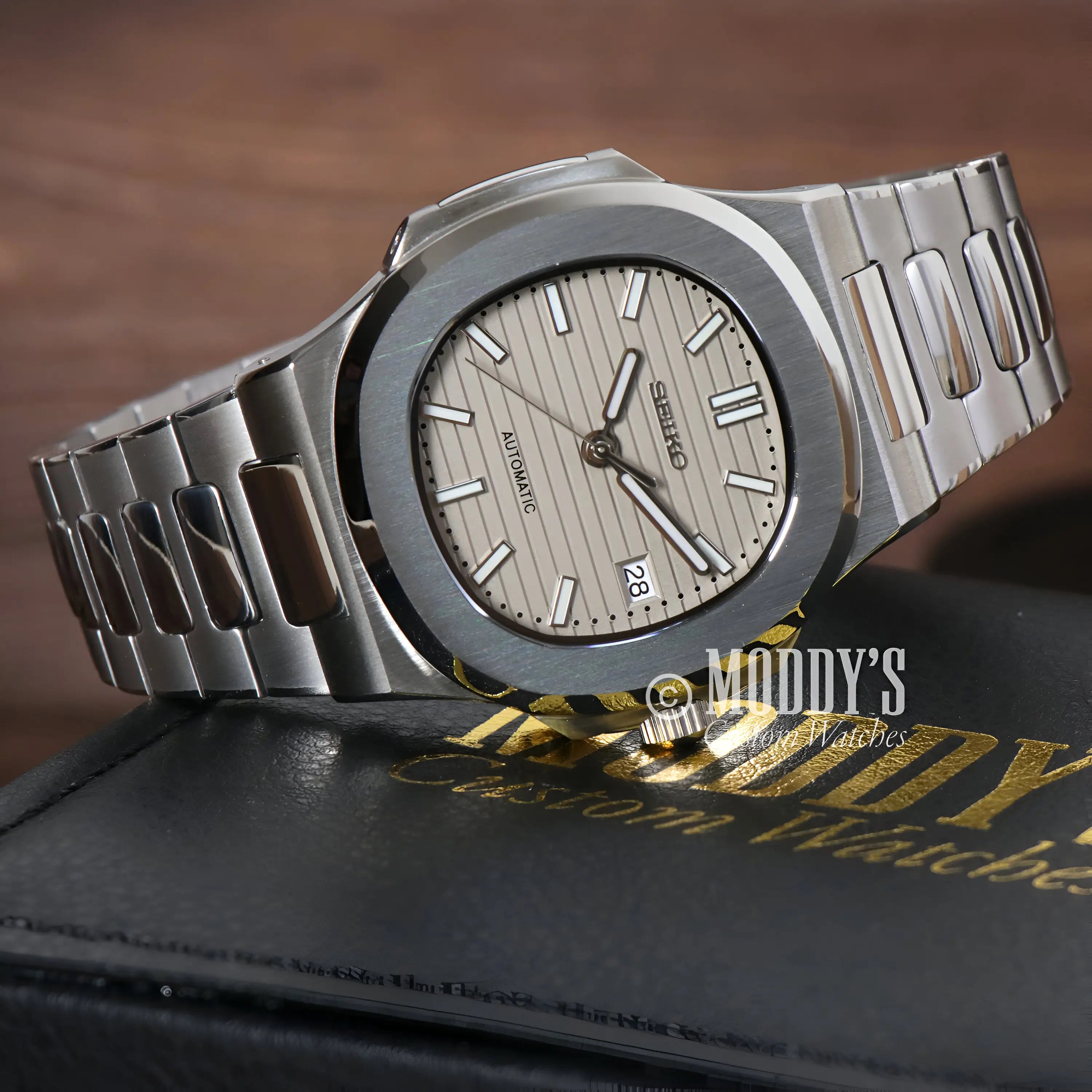 Seiko NH35 automatic Nautiko Cream Nautilus mod watch