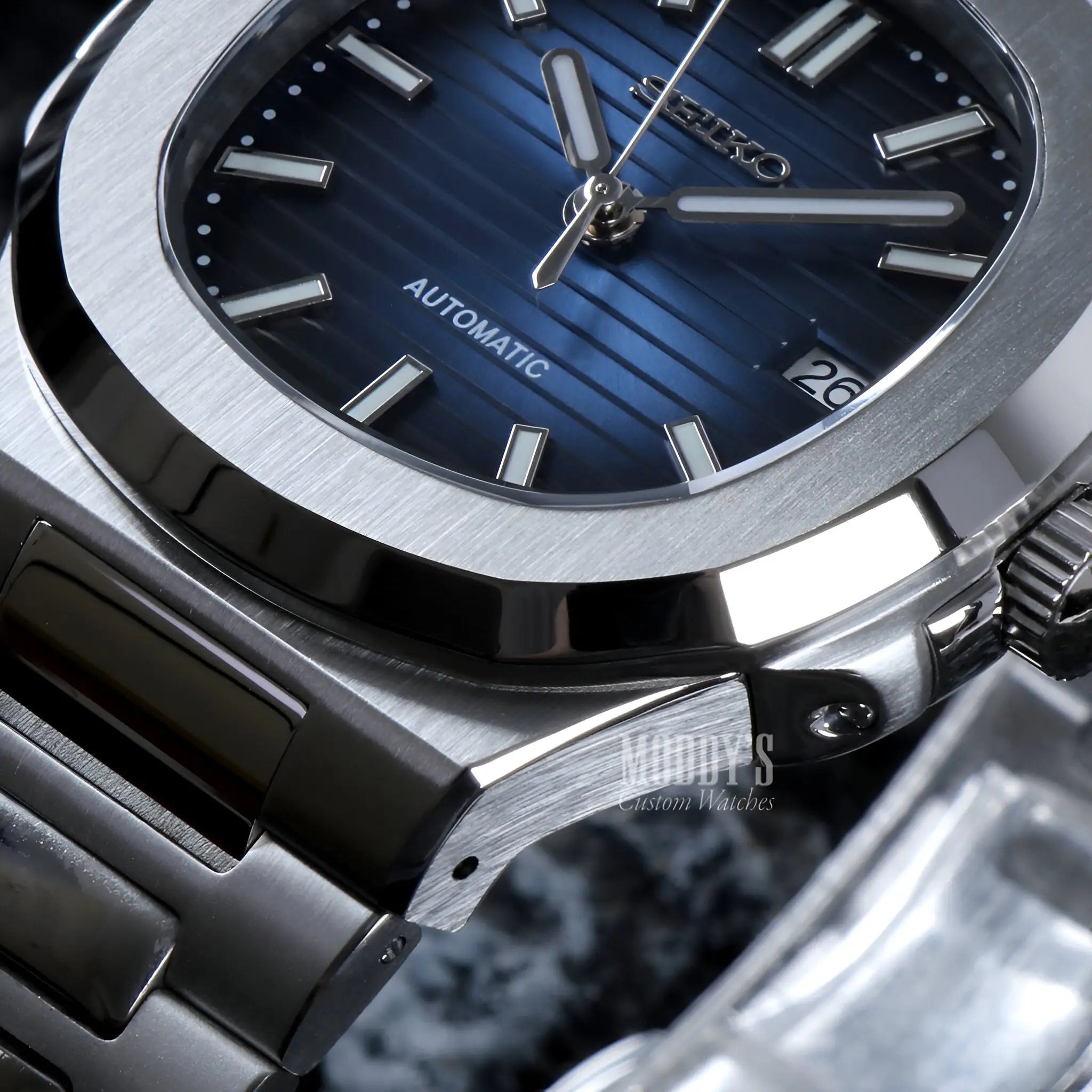 Seiko NH35 automatic mod Nautilus watch with royal blue dial and 316L steel bracelet