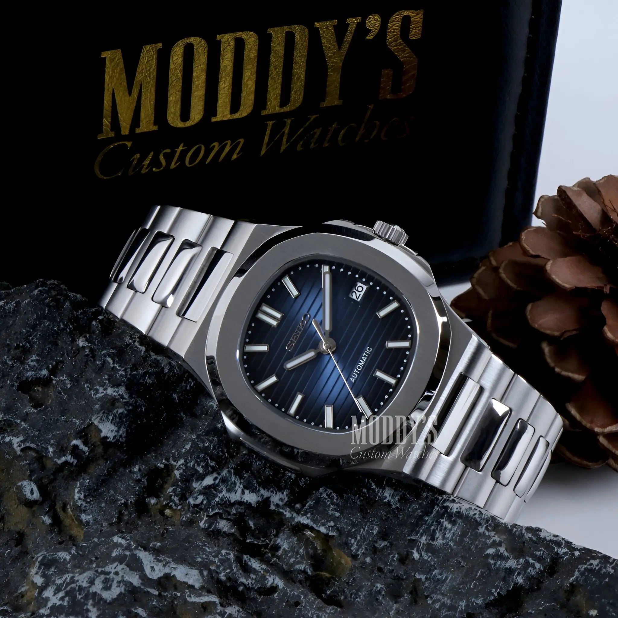 Seiko mod Nautilus watch in royal blue with 316L stainless steel bracelet