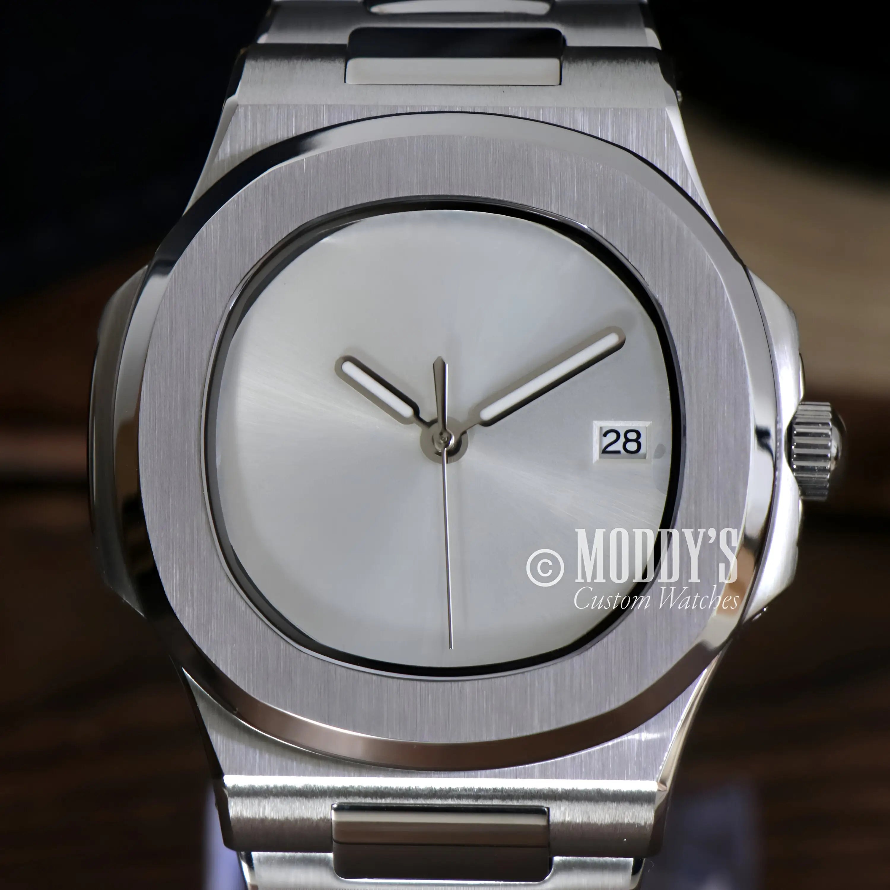 Nautiko Minimalist Silver Seiko NH35 Automatic Nautilus Mod in 904L Steel