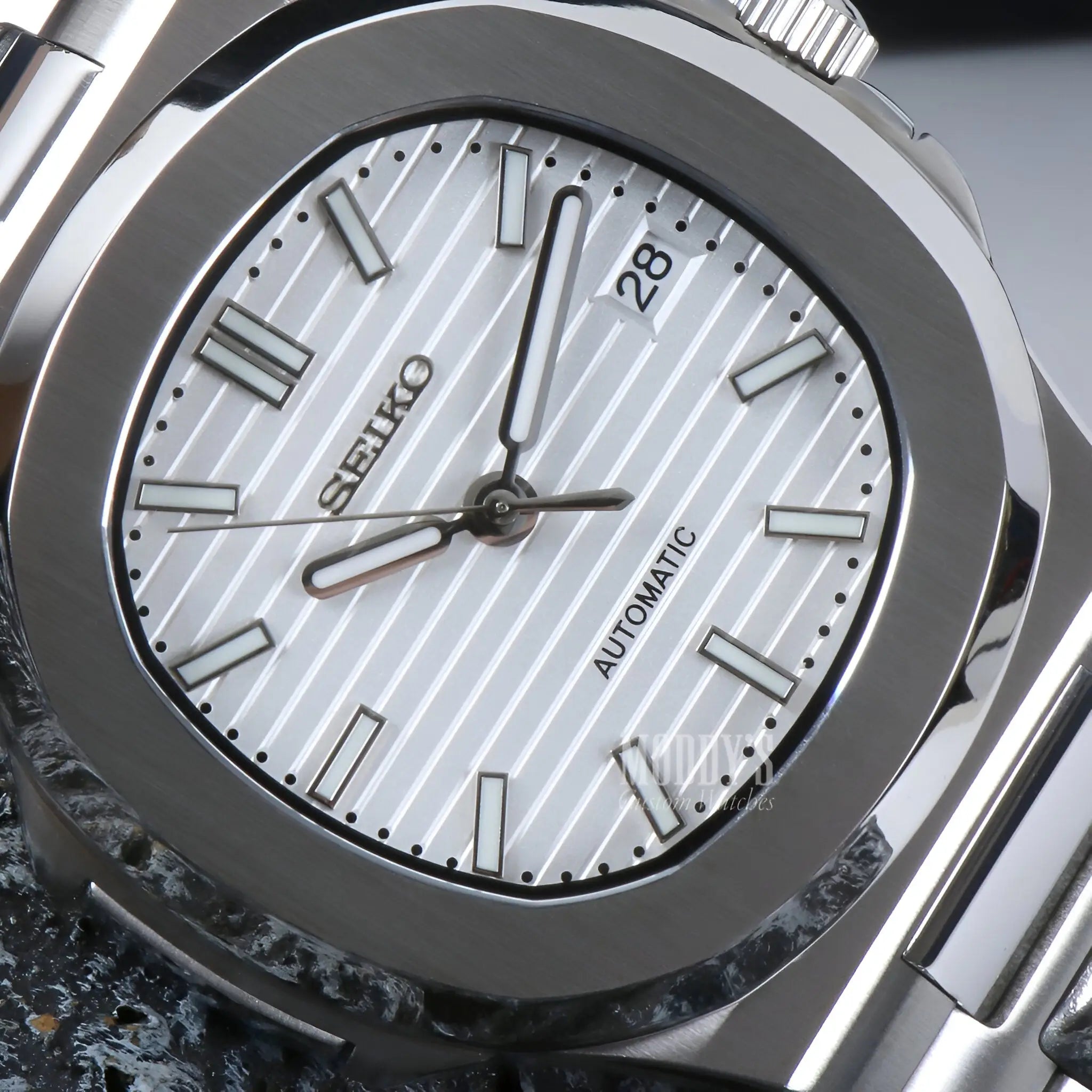 Silver Seiko mod Nautilus watch with white dial, NH35 automatic movement