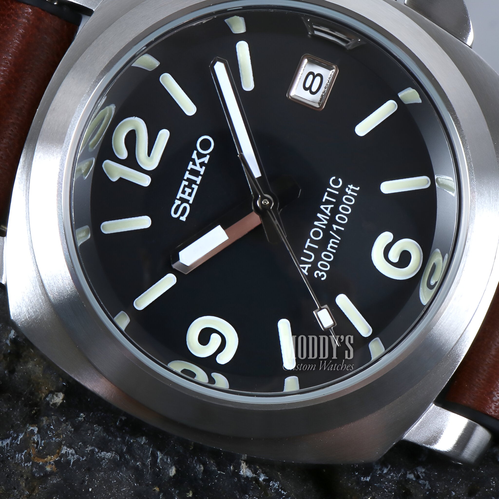 Paneiko | Brown Leather
