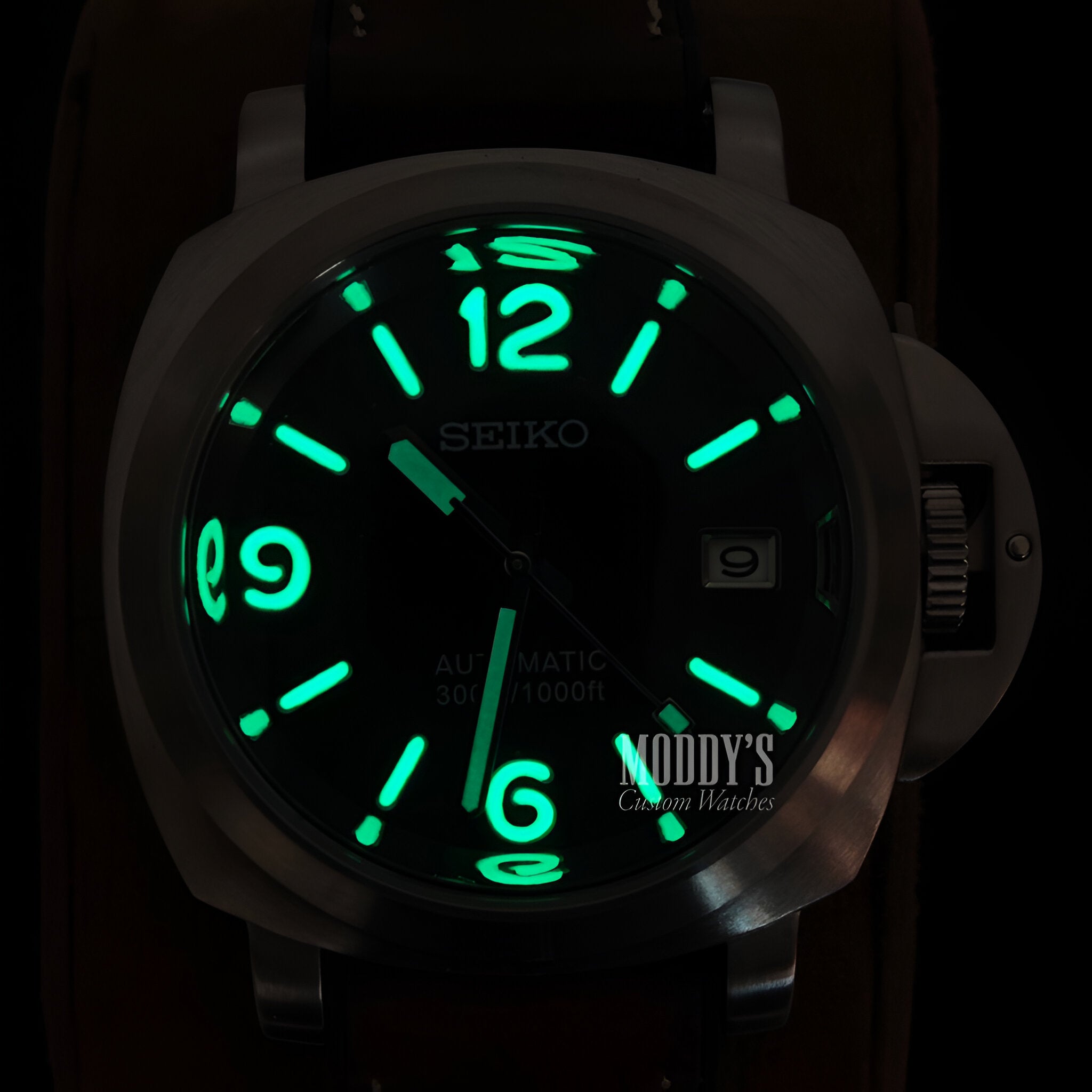 Paneiko | Brown Leather