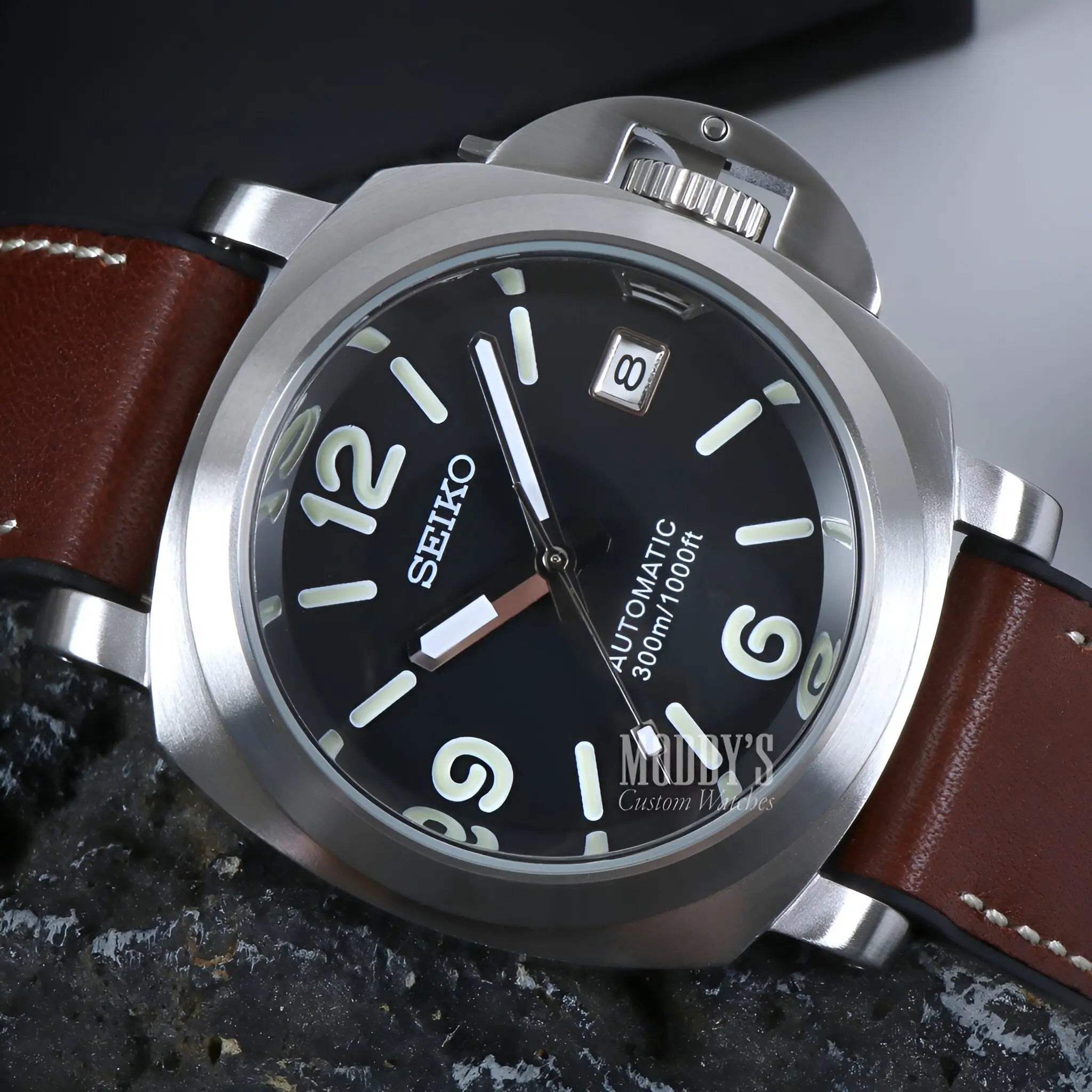Seiko NH35 automatic watch with brown leather strap and black dial