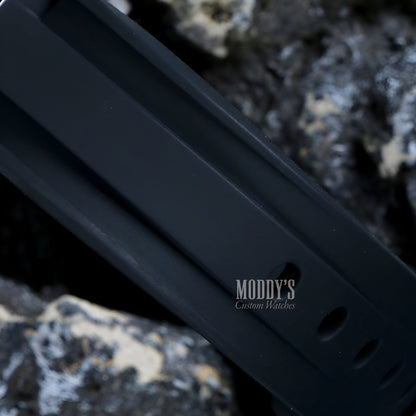 Paneiko | Black Rubber