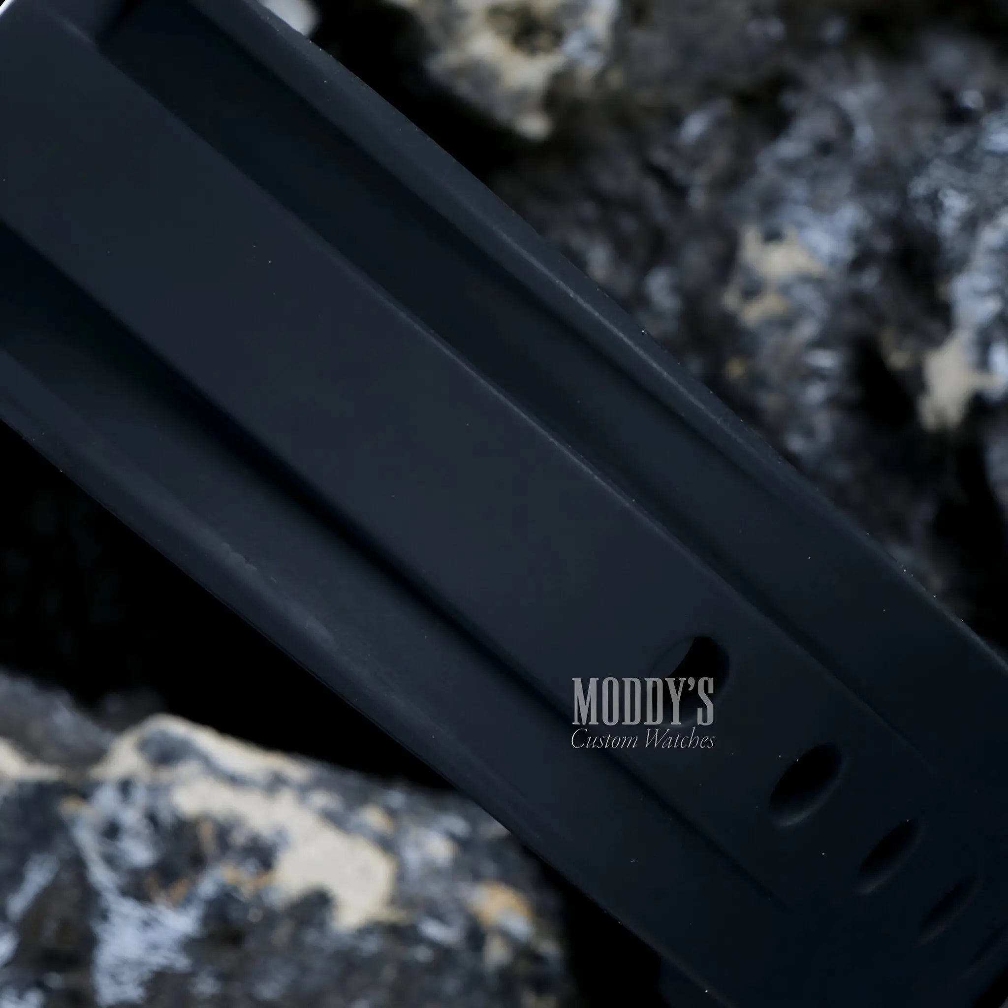 Paneiko Black Rubber Band with Seiko NH35 Automatic Movement