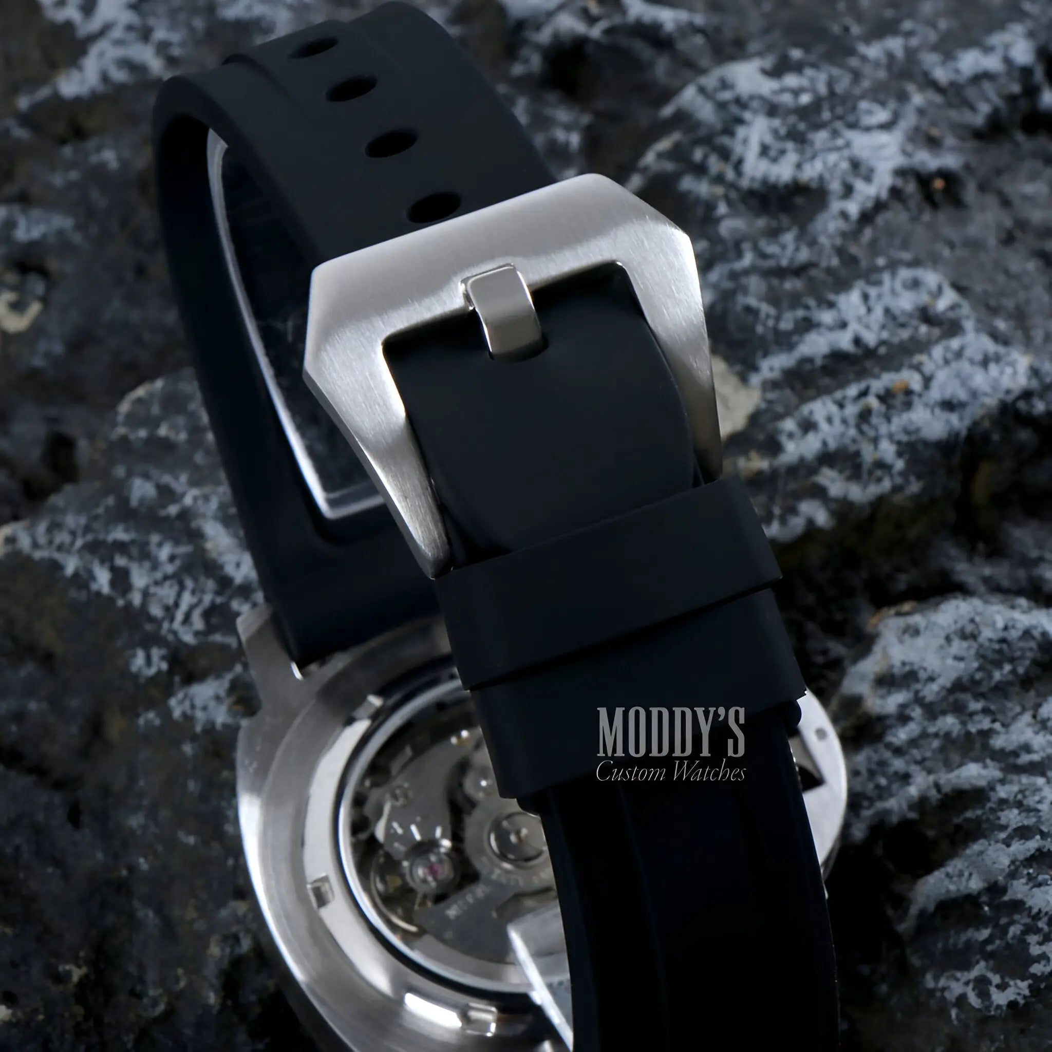 Paneiko Black Rubber Watch with Seiko NH35 Automatic Movement